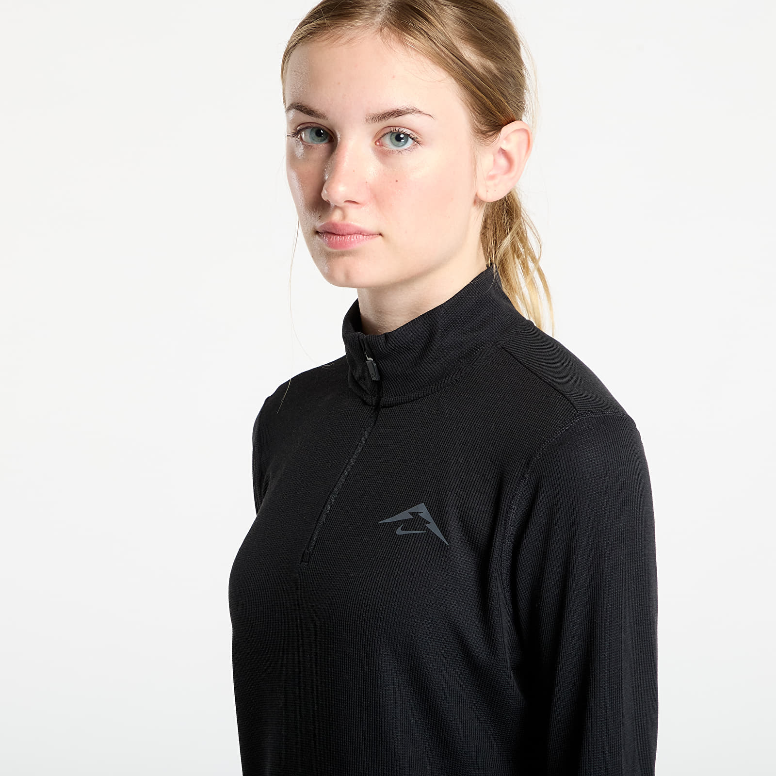 Γυναικεία μπλουζάκια Nike Trail Women's Dri-FIT 1/4-Zip Running Mid-Layer Top Black/ Black