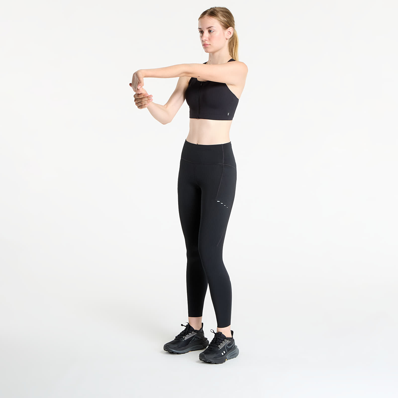 Dámské legíny Nike Swift Women's High-Waisted 7/8 Running Leggings with Pockets Black/ Reflective Silver