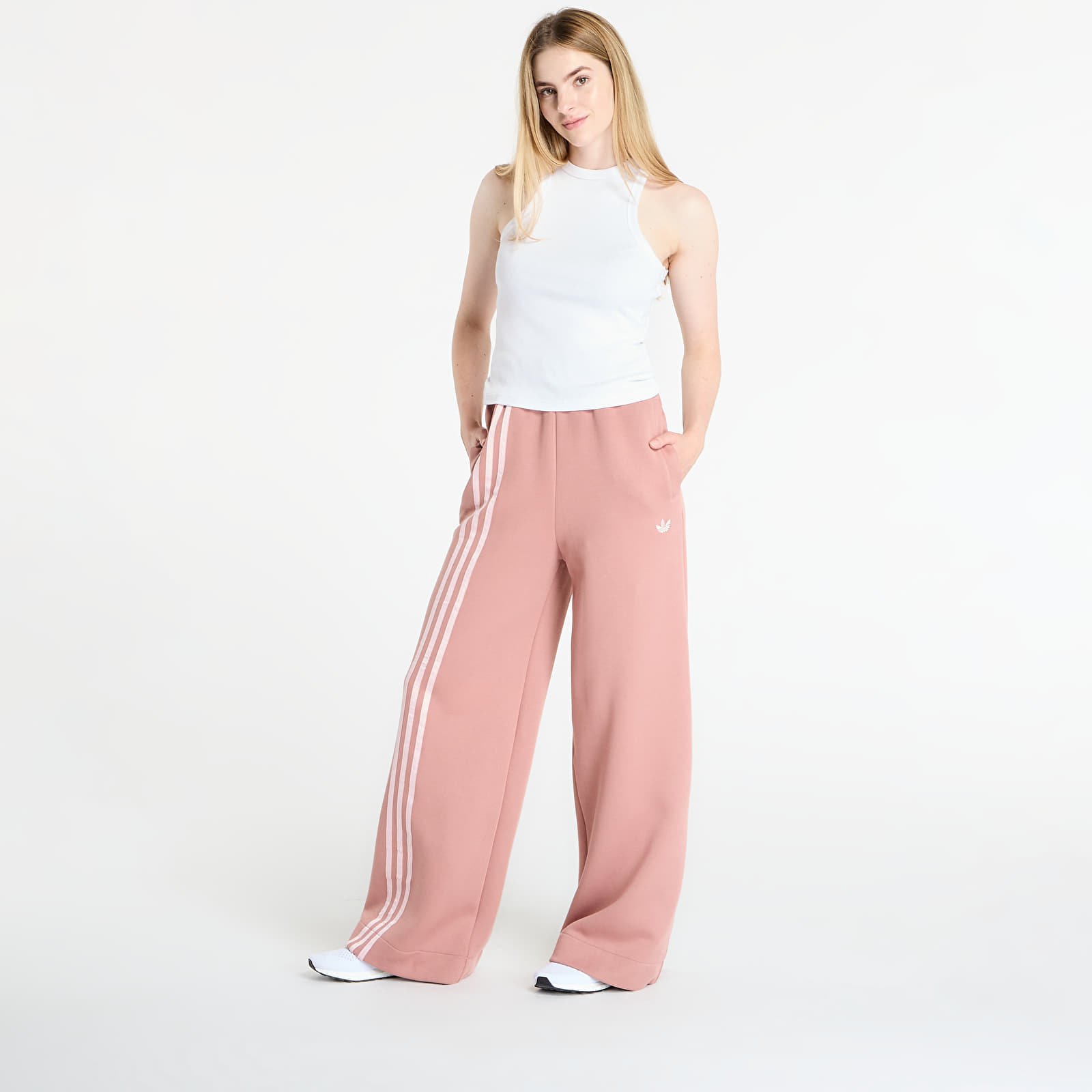 Sieviešu treniņbikses adidas Off Placed 3-Stripes Wide Pant Warm Clay