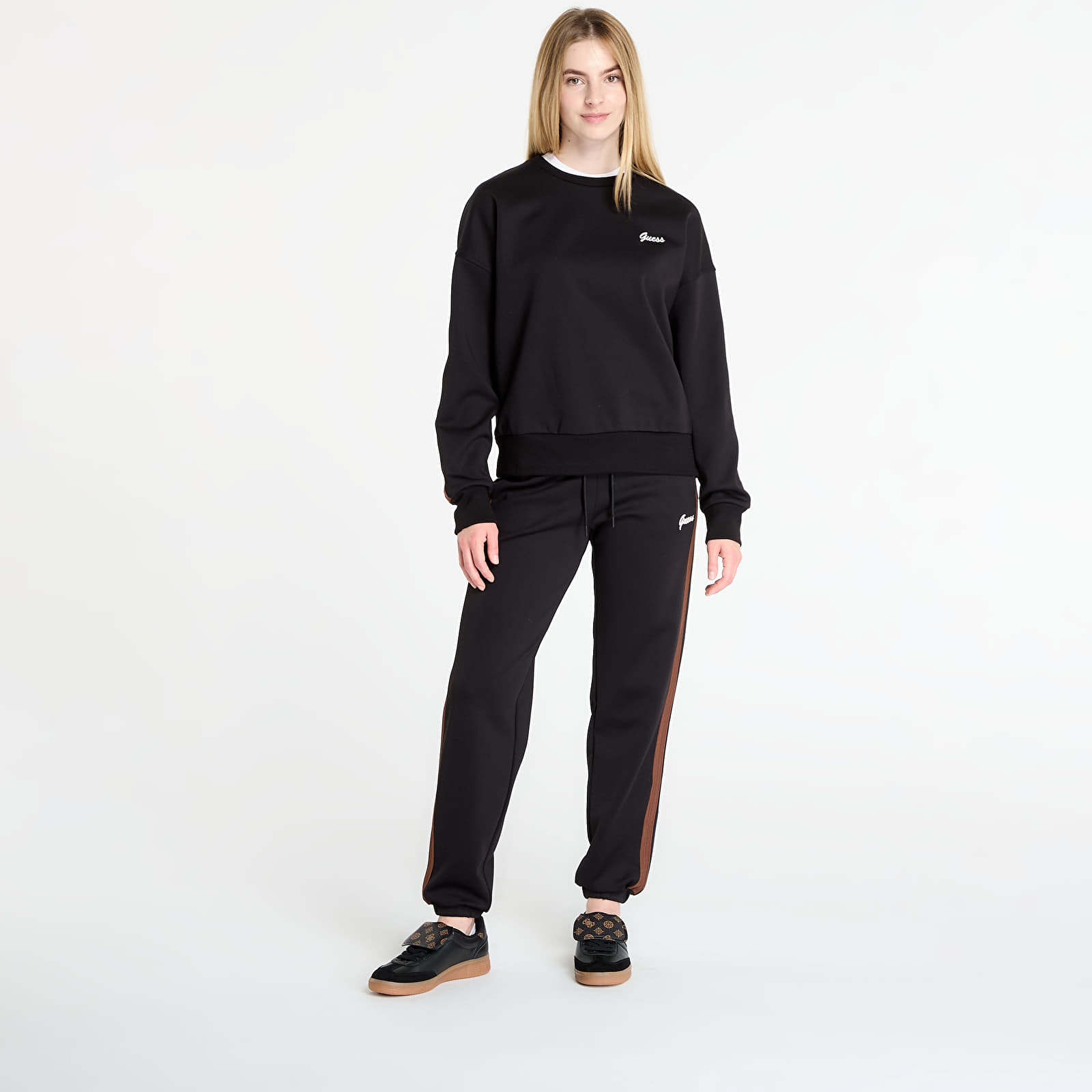 Siltās bikses GUESS Fabia Jogger Black