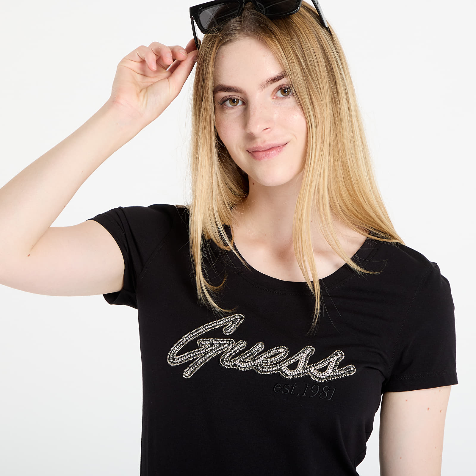 T-krekli GUESS Ss Logo Hot Fix Tee Black