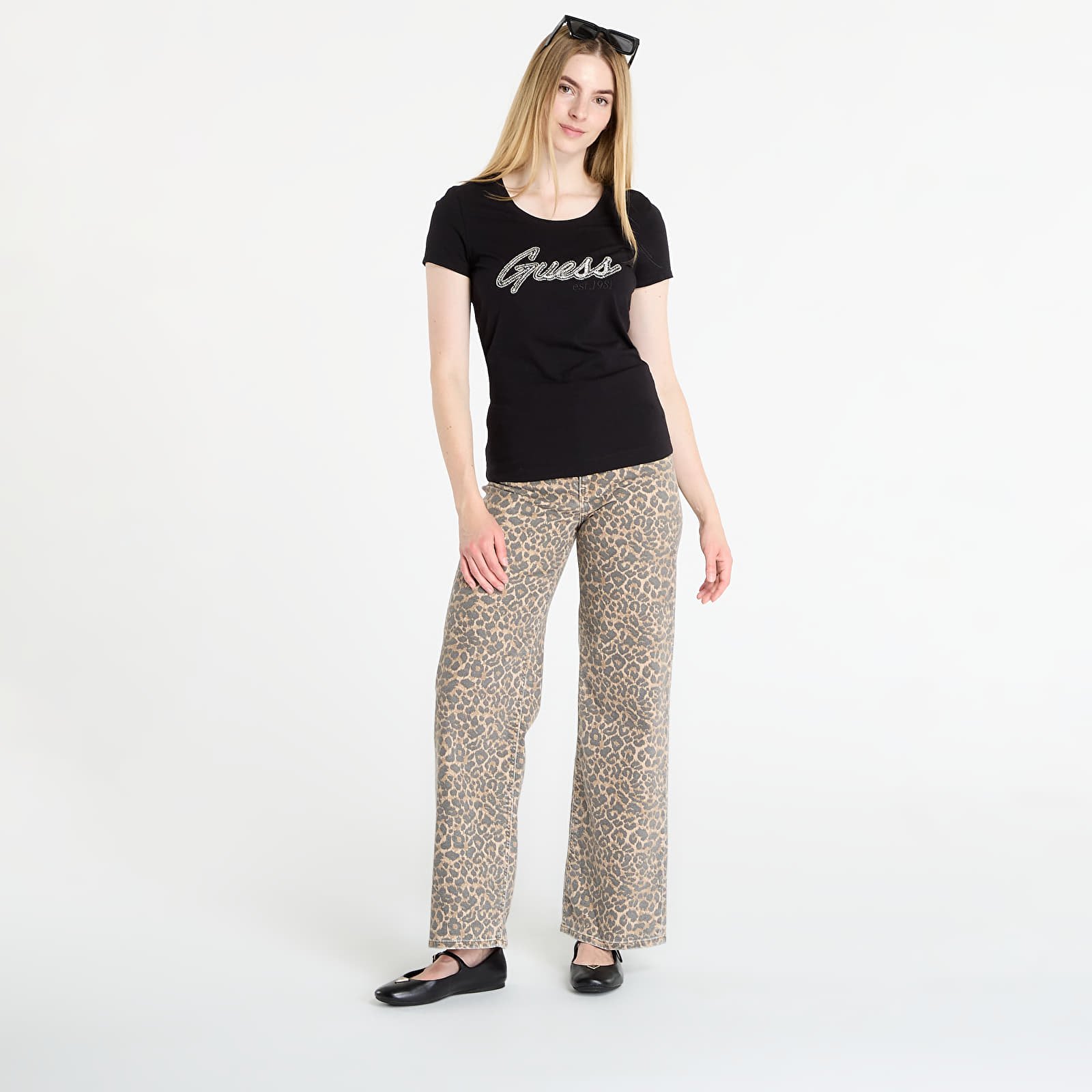 T-krekli GUESS Ss Logo Hot Fix Tee Black