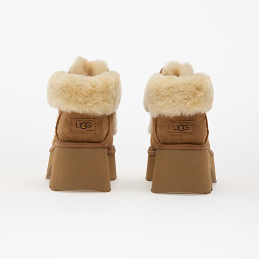 UGG W Esmee Lace Up Chestnut | Queens