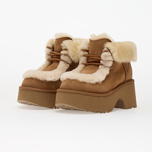 UGG W Esmee Lace Up Chestnut | Queens