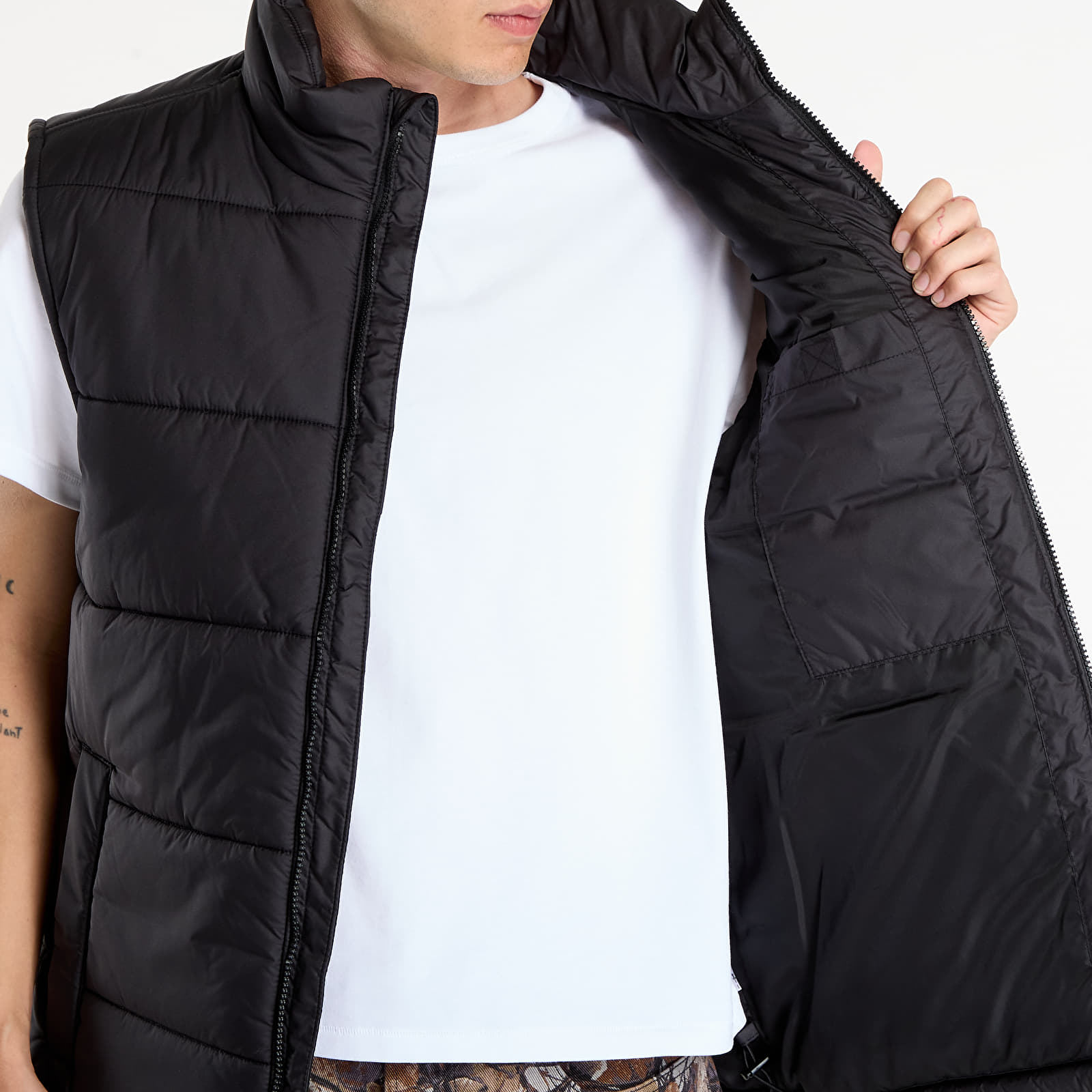 Pánské vesty Vans MTE Hillgate Vest Black