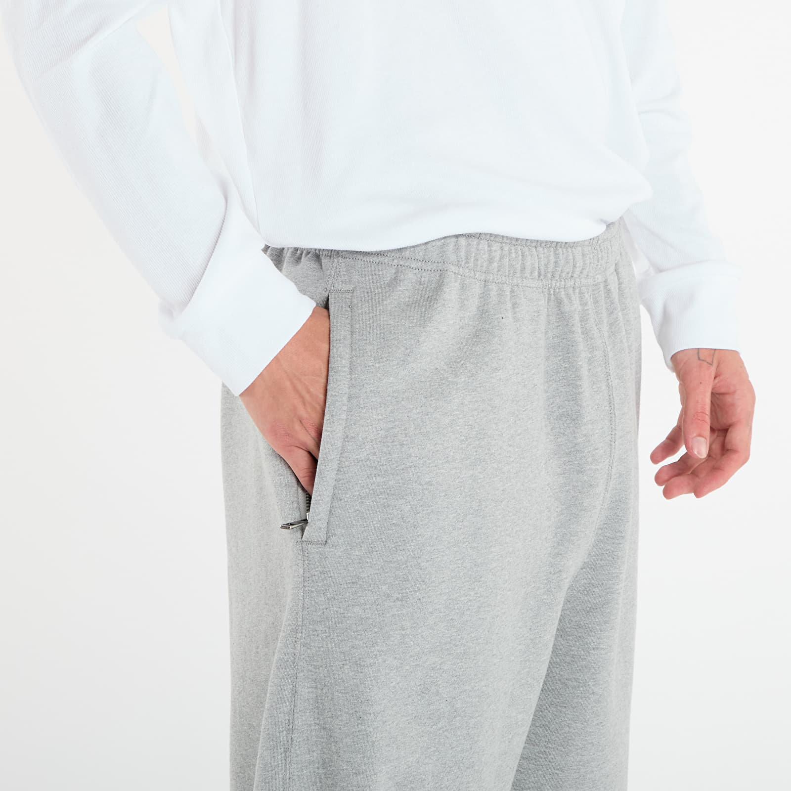 Joggingbukser Nike Solo Swoosh Men's Cuffed Fleece Pants Dk Grey Heather/ Lt Smoke Grey/ White