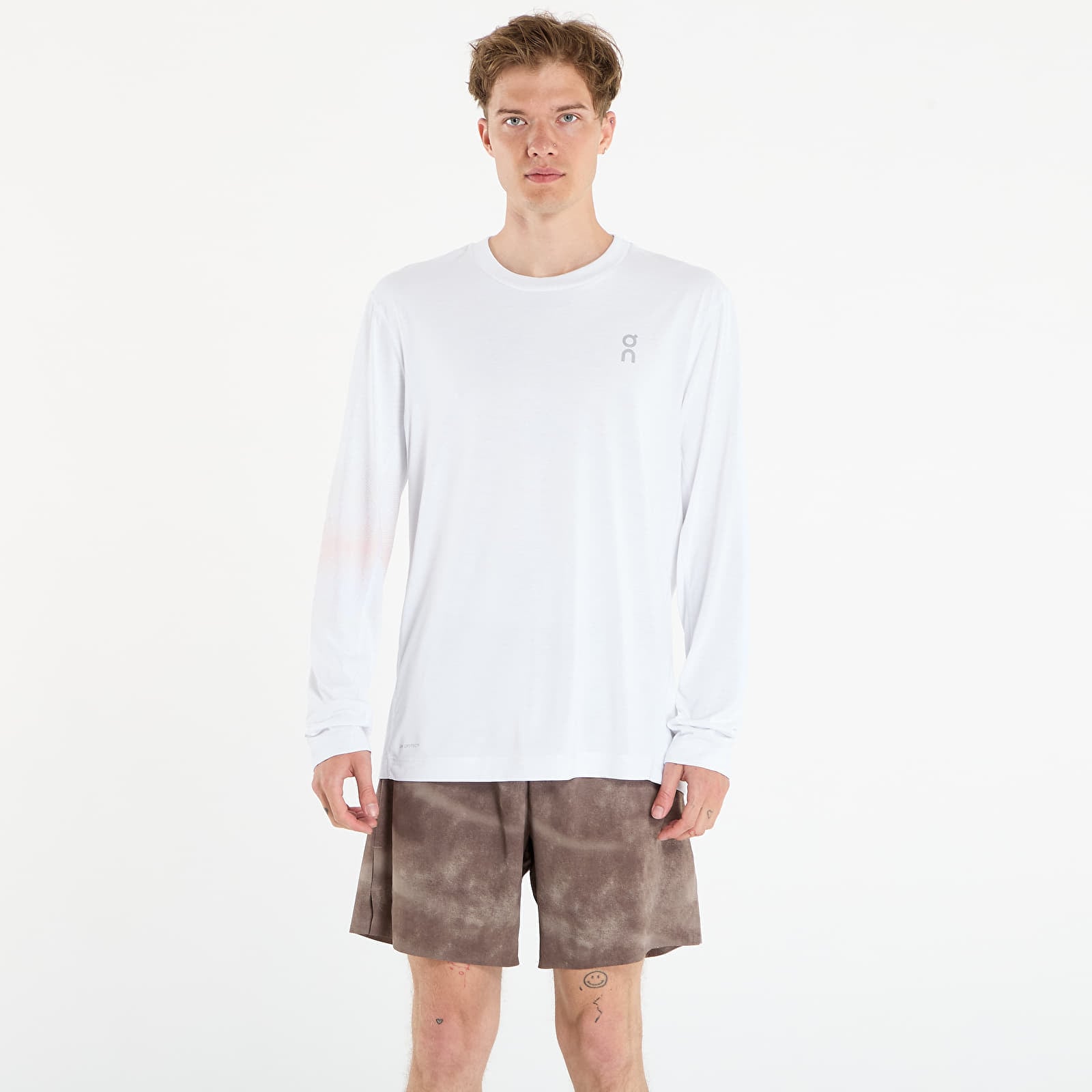 T-shirt On Train Long-T Graphic White M