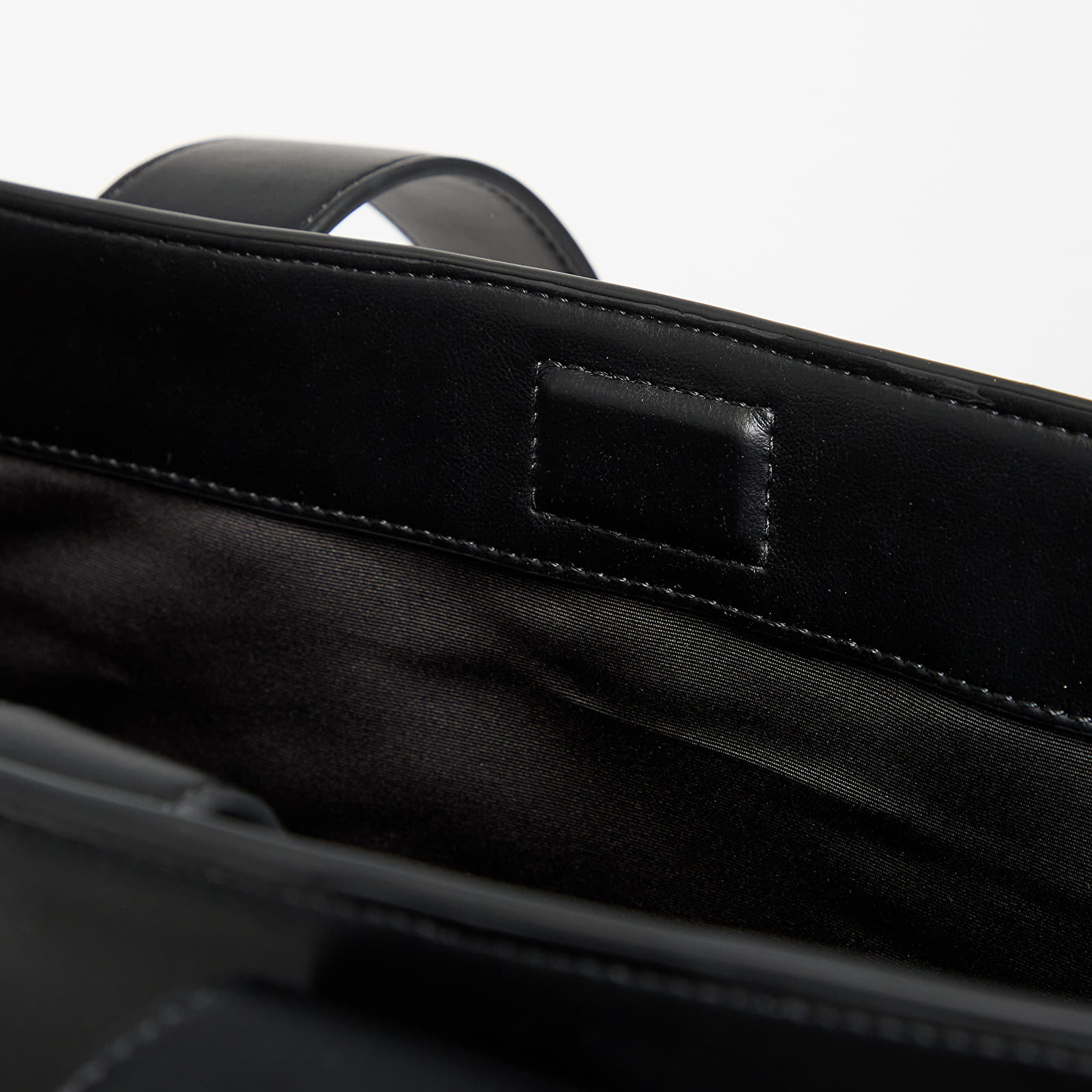 Pánské tašky přes rameno Calvin Klein Webbing Strap Tote Black