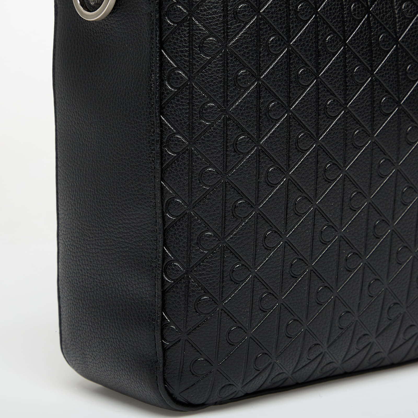Pánské tašky přes rameno Calvin Klein Emblem Emboss Commut Workbag Black