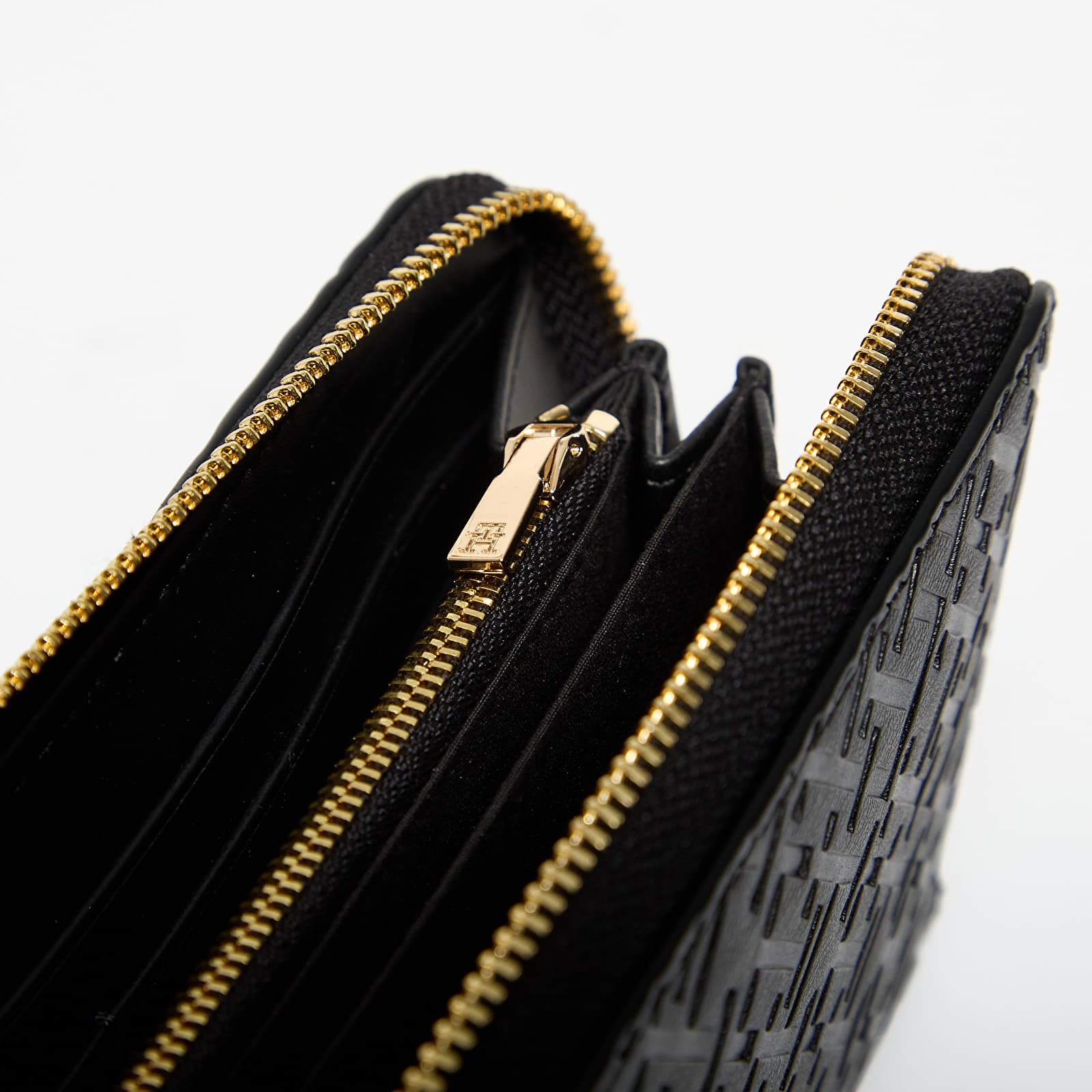 Vīriešu maki Tommy Hilfiger TH Icon Large Za Mono Embo Wallet Black