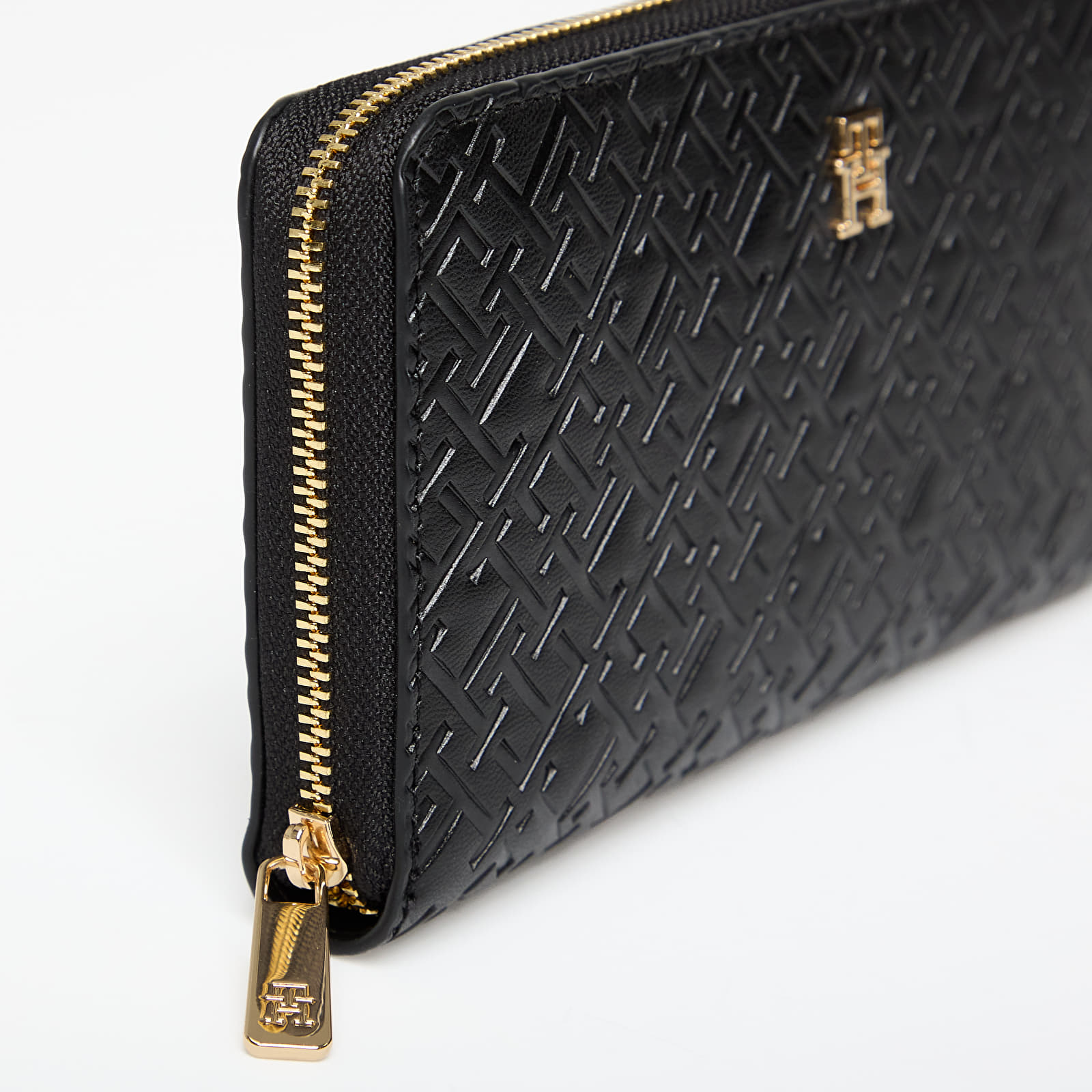 Vīriešu maki Tommy Hilfiger TH Icon Large Za Mono Embo Wallet Black