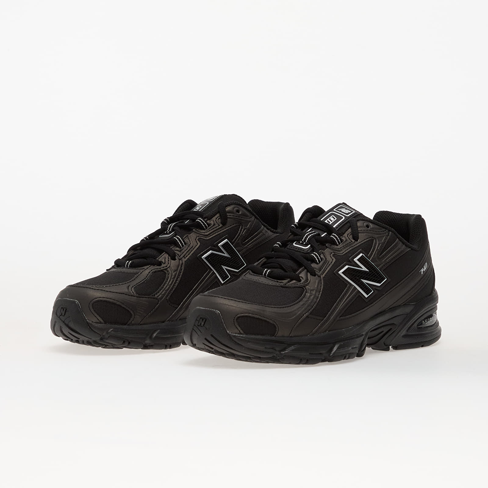 Vīriešu čības un apavi New Balance 740 Black