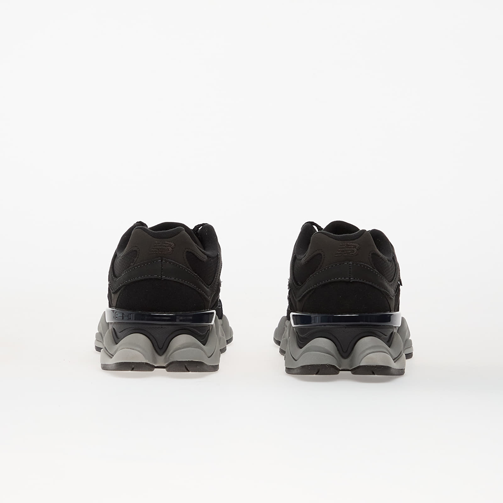Vīriešu čības un apavi New Balance 9060 Black