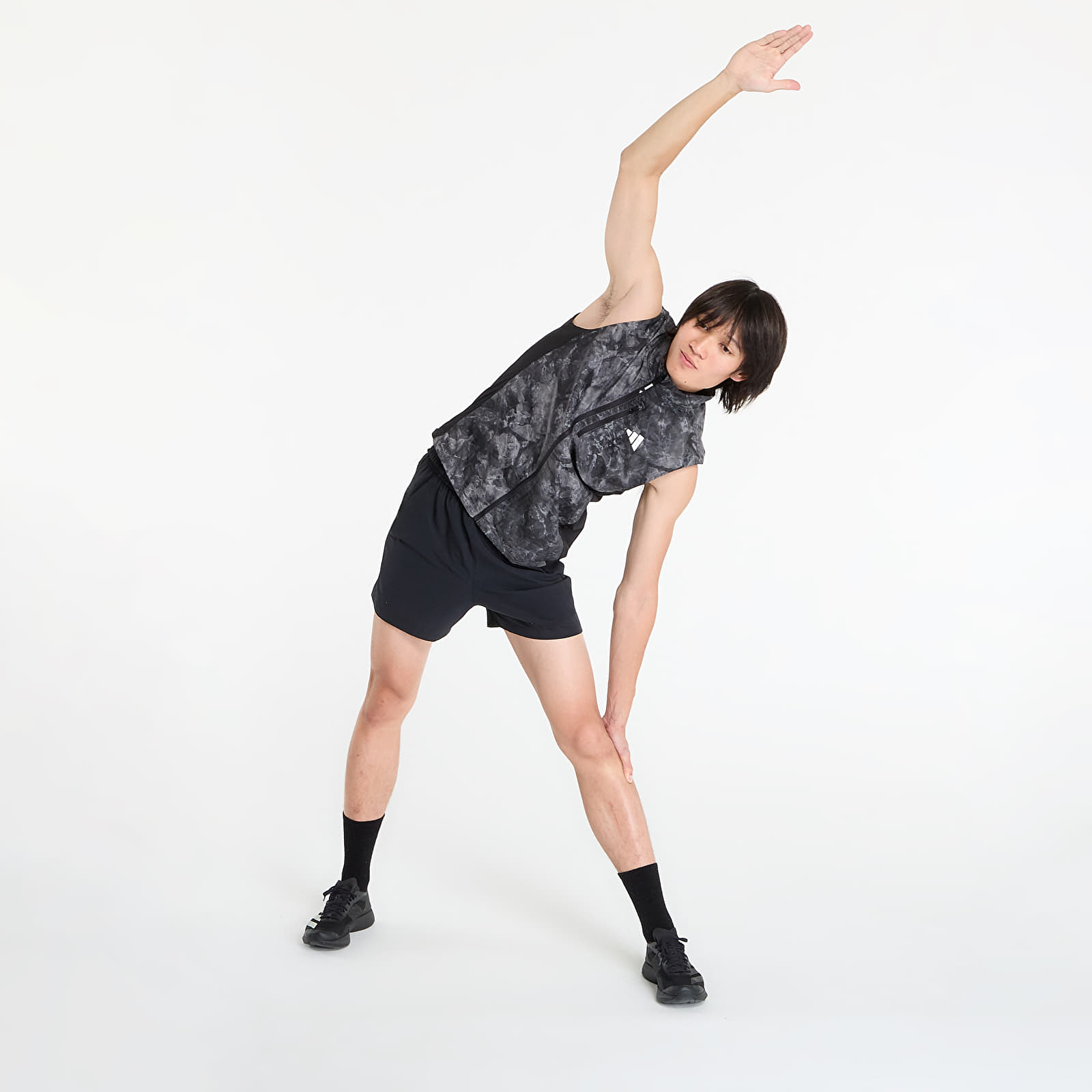 Vīriešu vestes adidas Own The Run Spray Dye Vest Grey Four