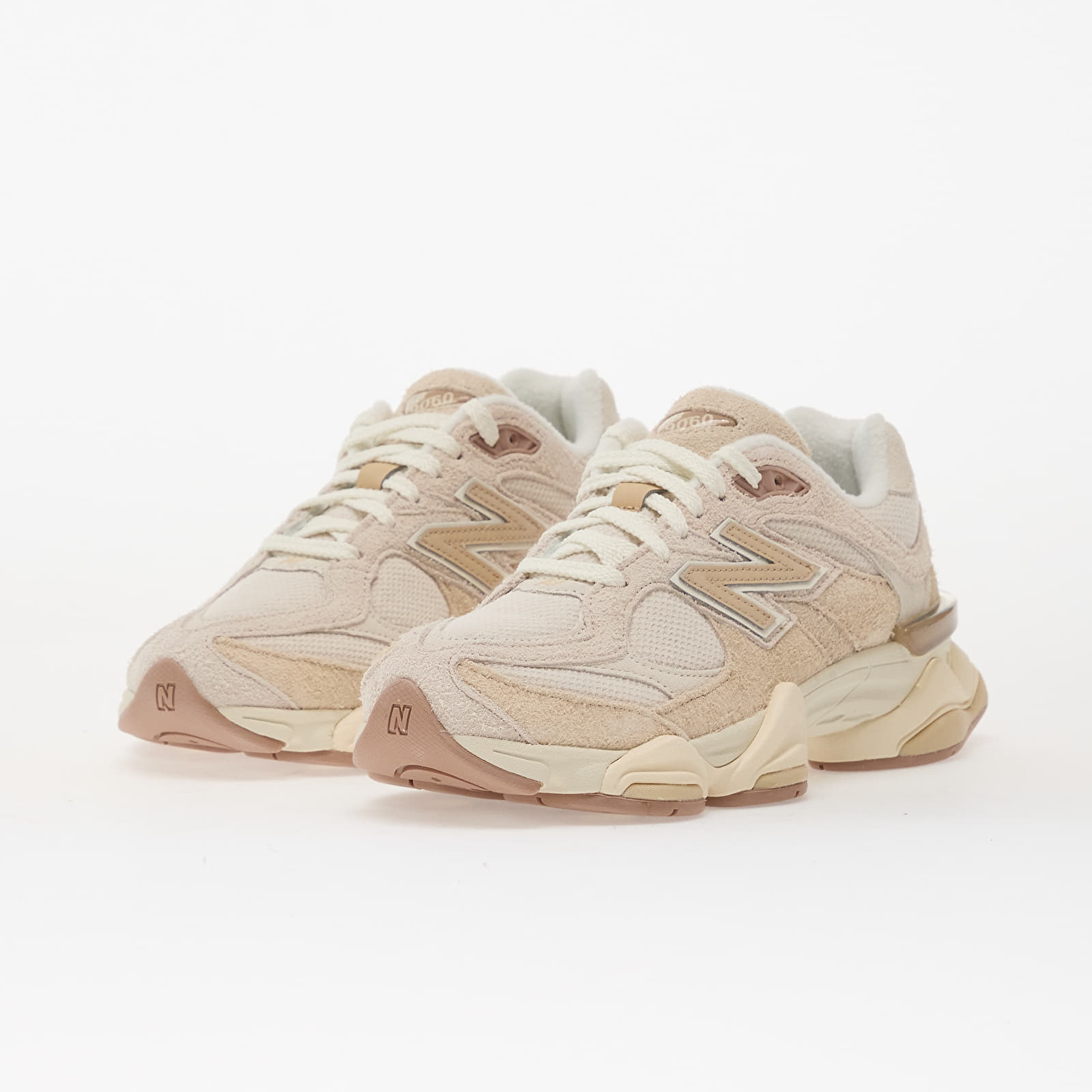 Vīriešu čības un apavi New Balance 9060 Bisque