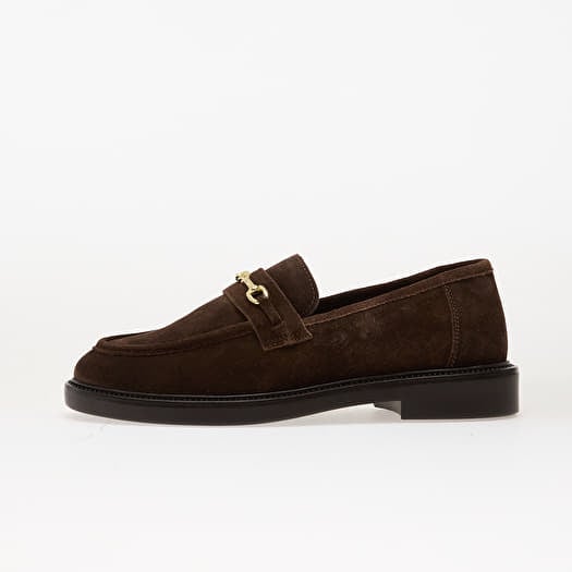 Steve Madden Huddles Brown Sued