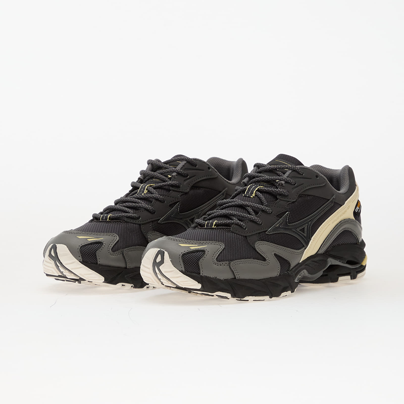 Încălțăminte și sneakerși pentru bărbați Mizuno Wave Rider 10 Cordura Black Sand/ Quiet Shade/ Banana Crape