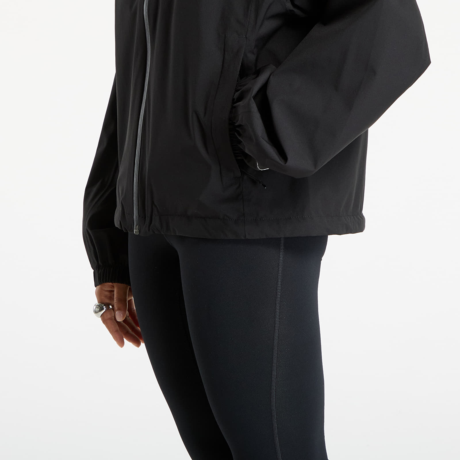 Jachete pentru femei The North Face W Mountain Athletics Rainlit Hooded Jack TNF Black
