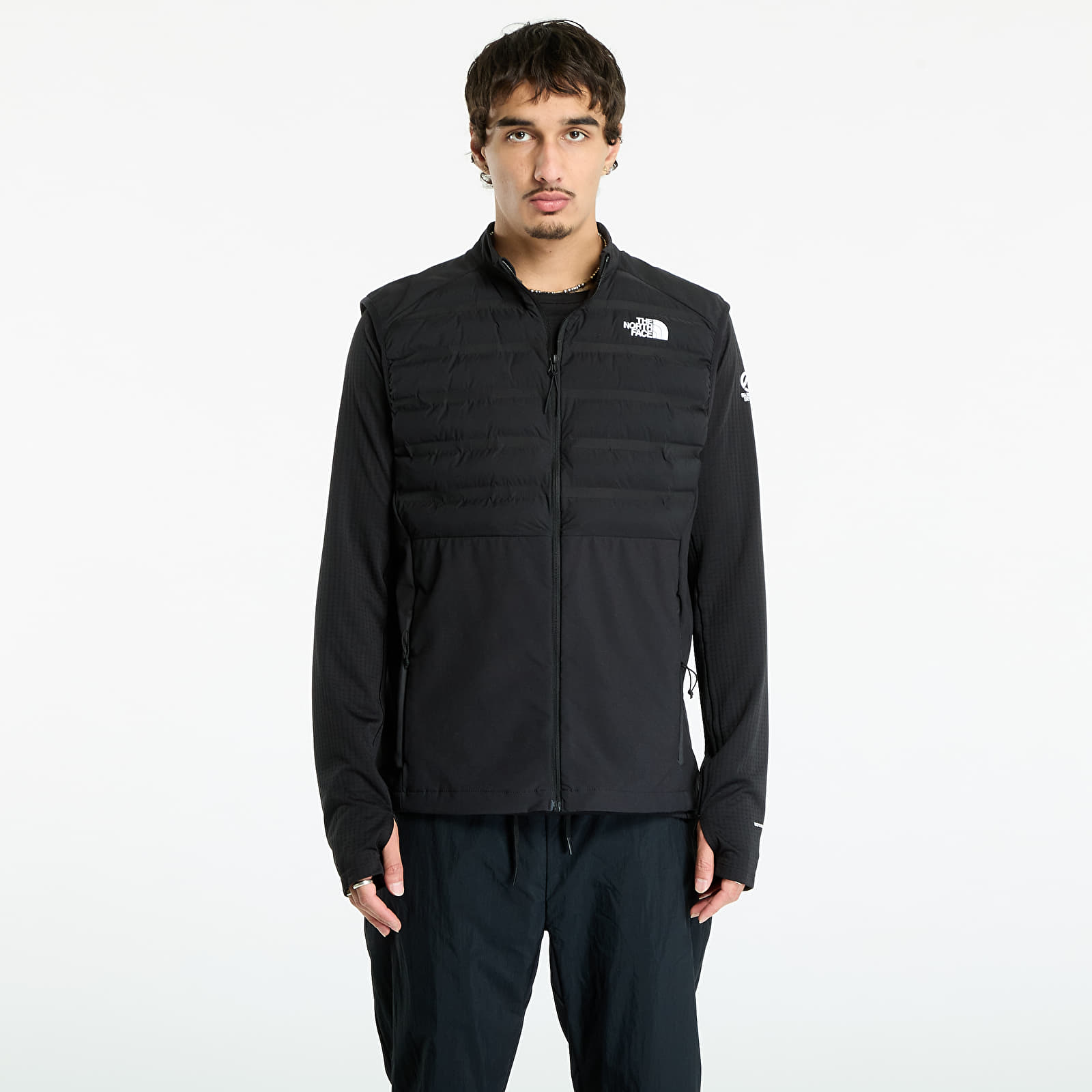 Vesty The North Face M Mountain Athletics Cari Hybrid Vest TNF Black