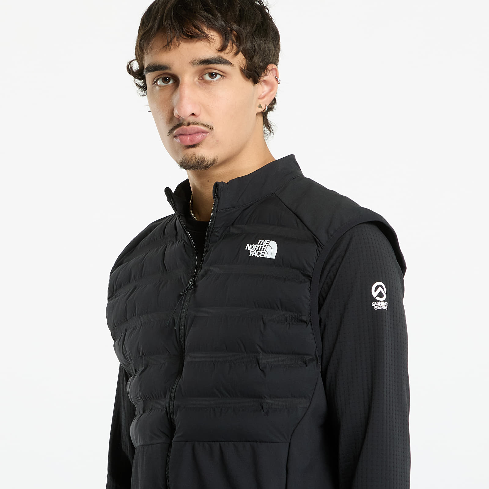 Vesty The North Face M Mountain Athletics Cari Hybrid Vest TNF Black