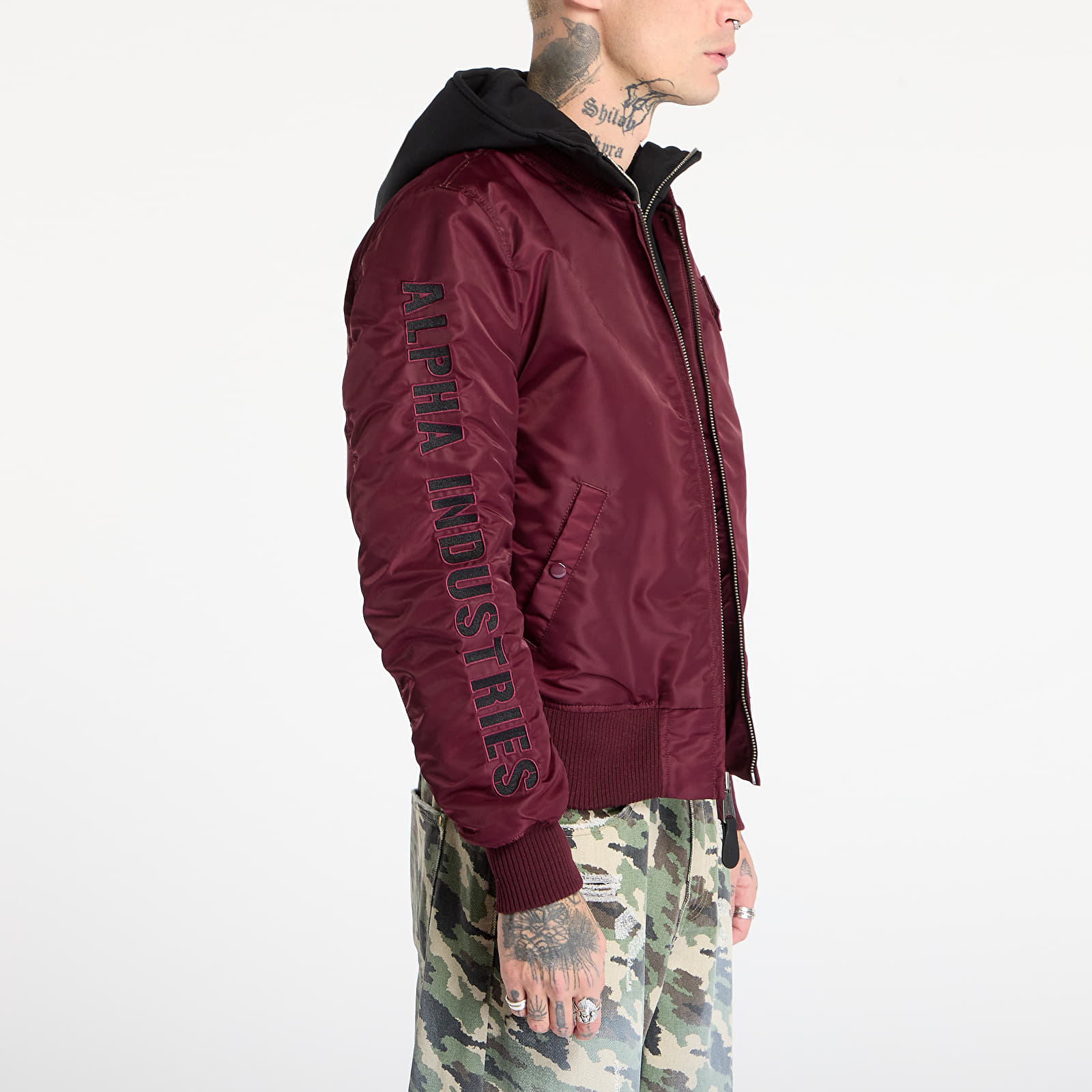 Jakker for menn Alpha Industries MA-1 D-Tec Sleeve Embroidery Dark Cherry