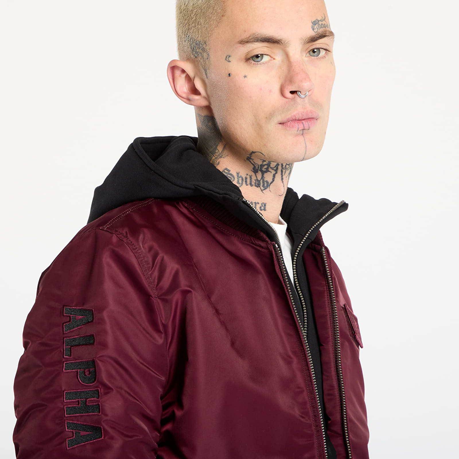Jakker for menn Alpha Industries MA-1 D-Tec Sleeve Embroidery Dark Cherry