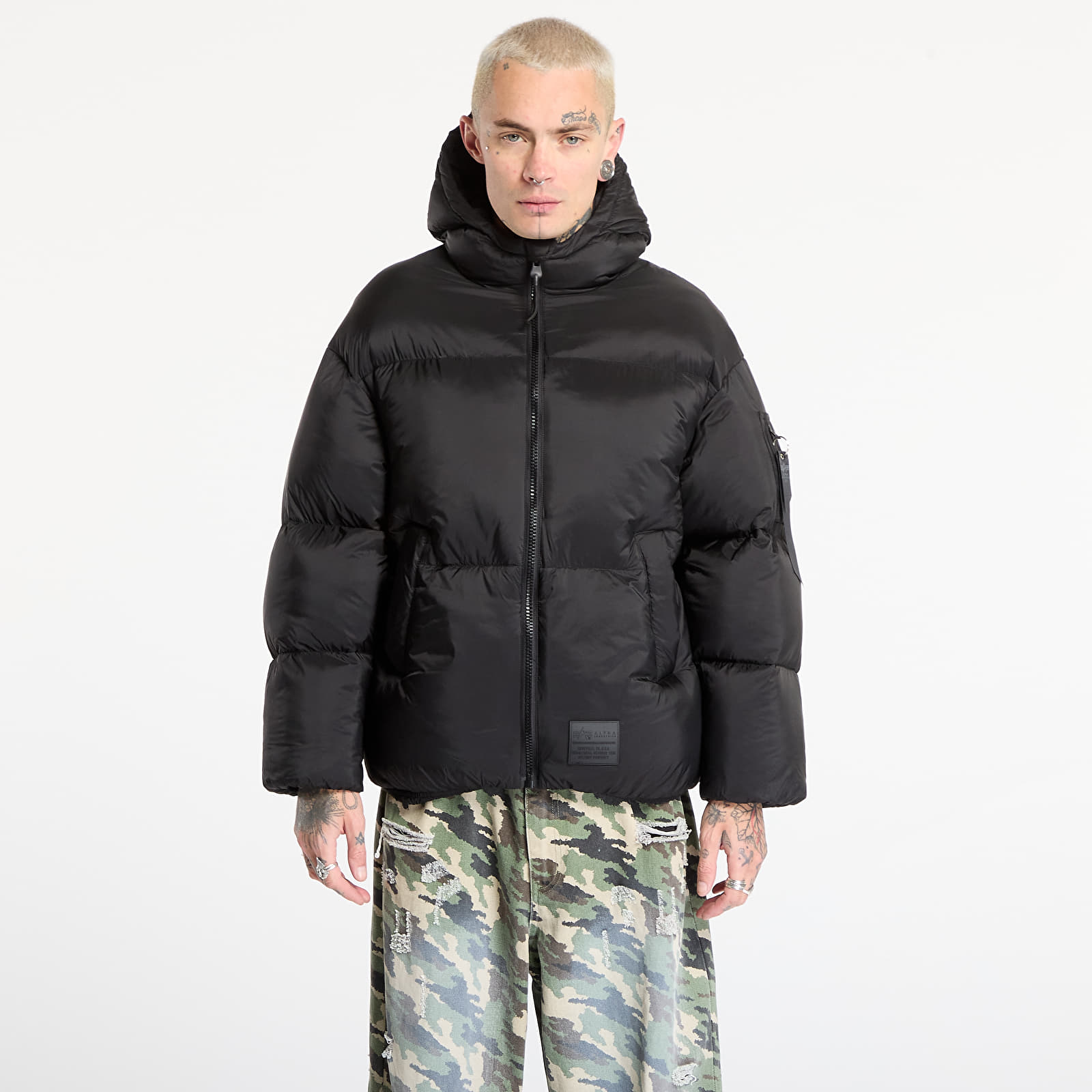 Jakker for menn Alpha Industries Cloud Puffer Bomber Black