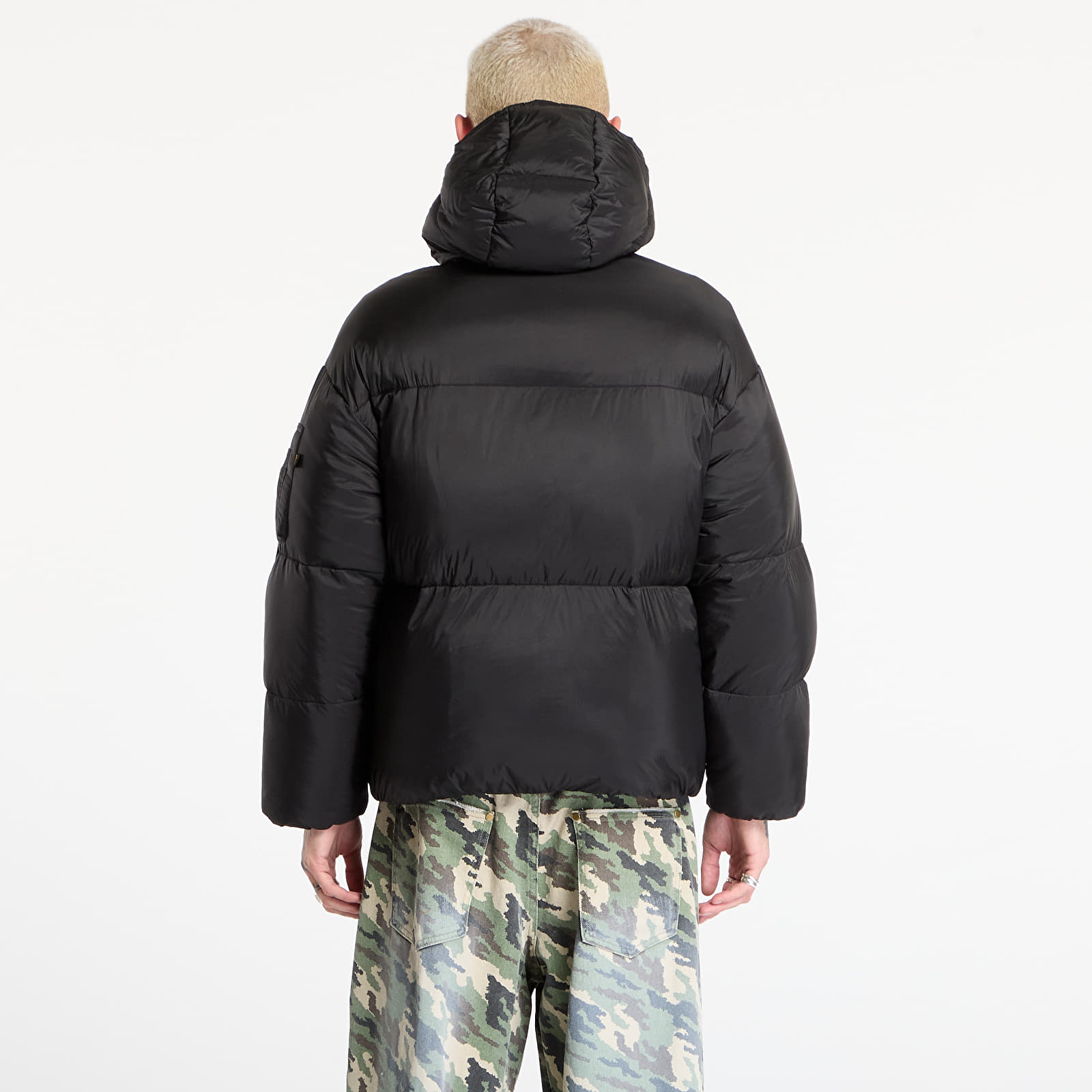 Jakker for menn Alpha Industries Cloud Puffer Bomber Black