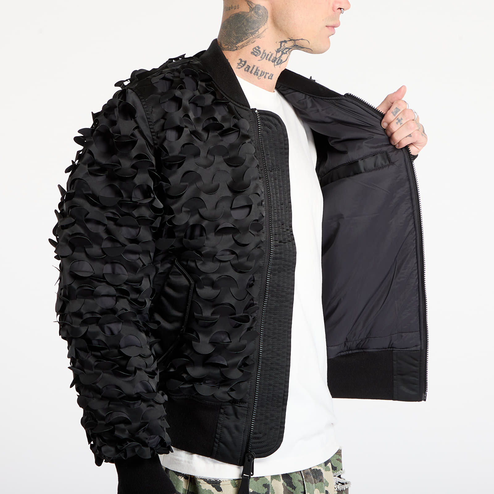 Jakker for menn Alpha Industries UV MA-1 ULCANS Flight Jacket Black