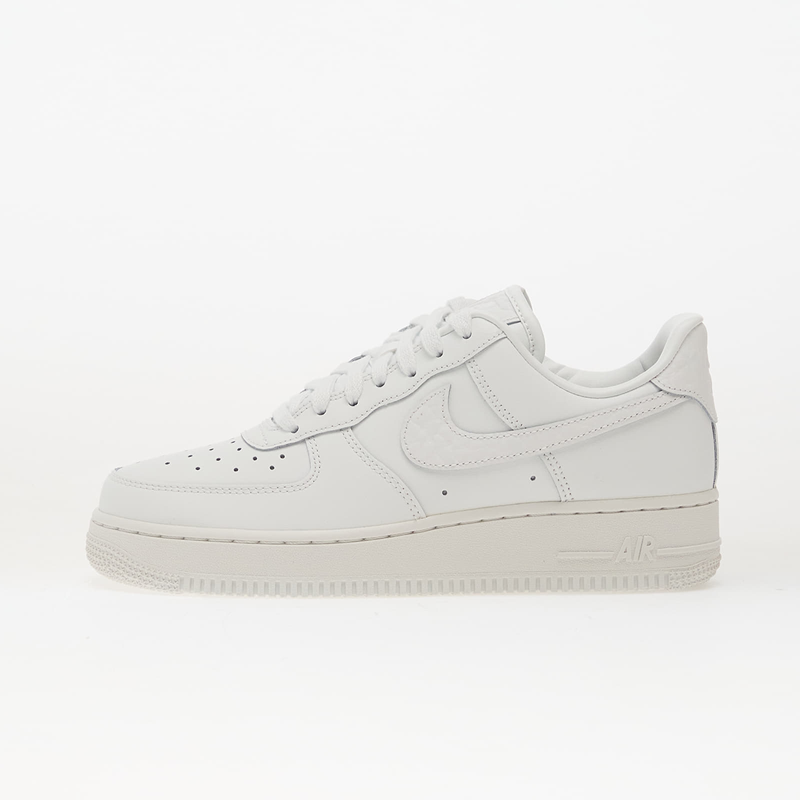 Women's sneakers and shoes Nike W Air Force 1 '07 Lo Summit White/ Summit White-White