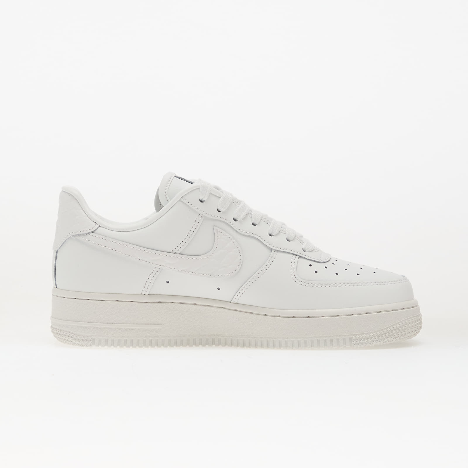 Women's sneakers and shoes Nike W Air Force 1 '07 Lo Summit White/ Summit White-White