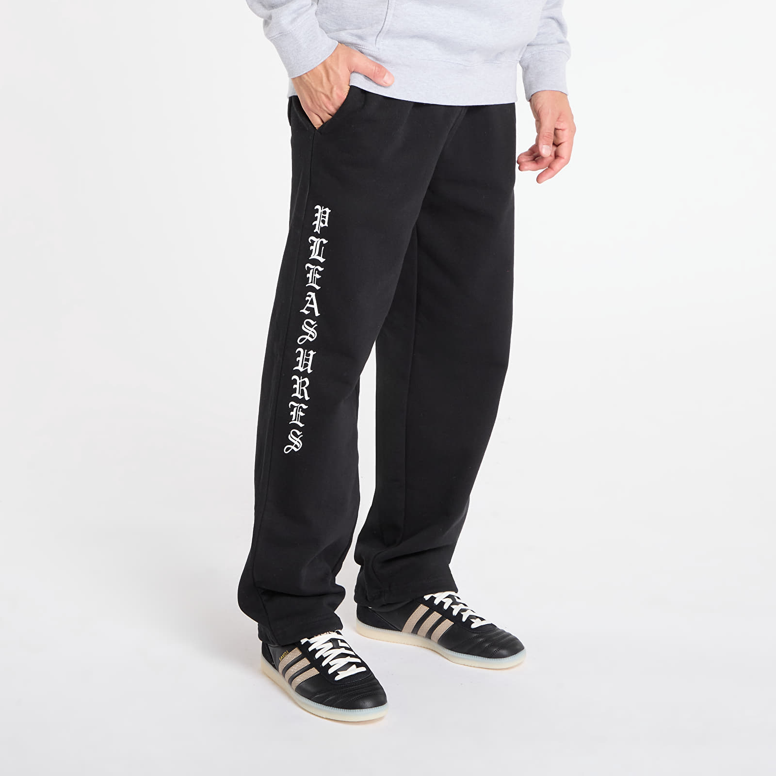 Sweatpants PLEASURES Pipe Sweatpants Black