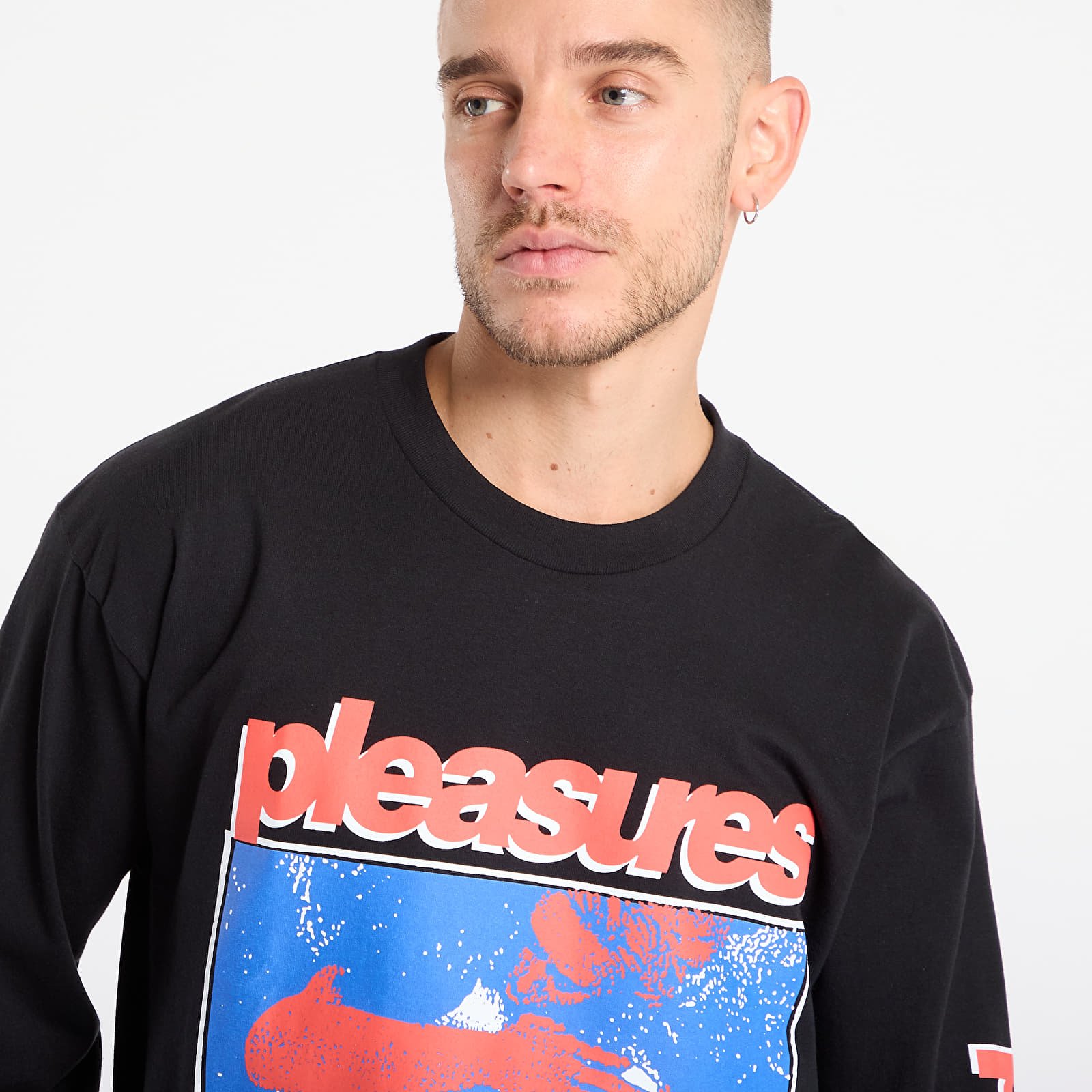 T-krekli PLEASURES Embrace Long Sleeve Pigment Black