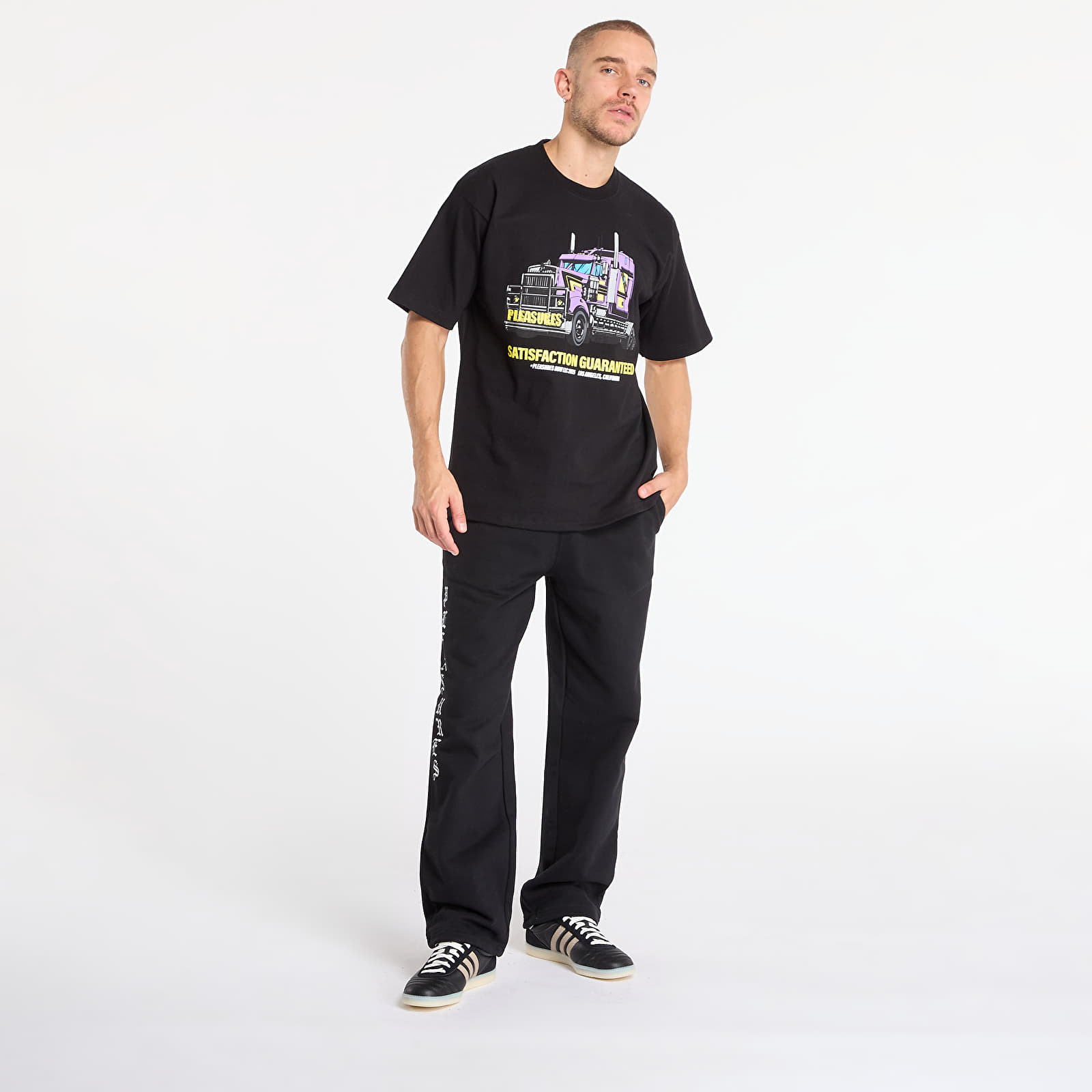 T-shirts PLEASURES Big Load T-Shirt Black