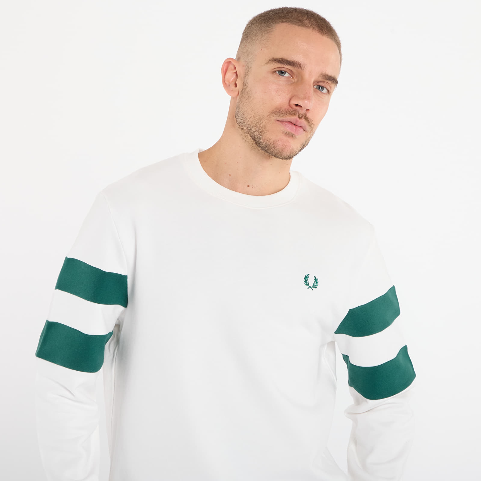 Vīriešu džemperi FRED PERRY Peached Tipped Sleeve Sweatshirt Snow White
