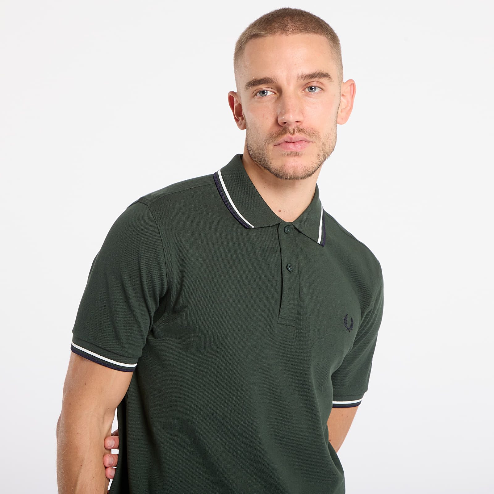 Мъжки тениски FRED PERRY Twin Tipped Fred Perry Shirt Court green/ Snow white/ Navy