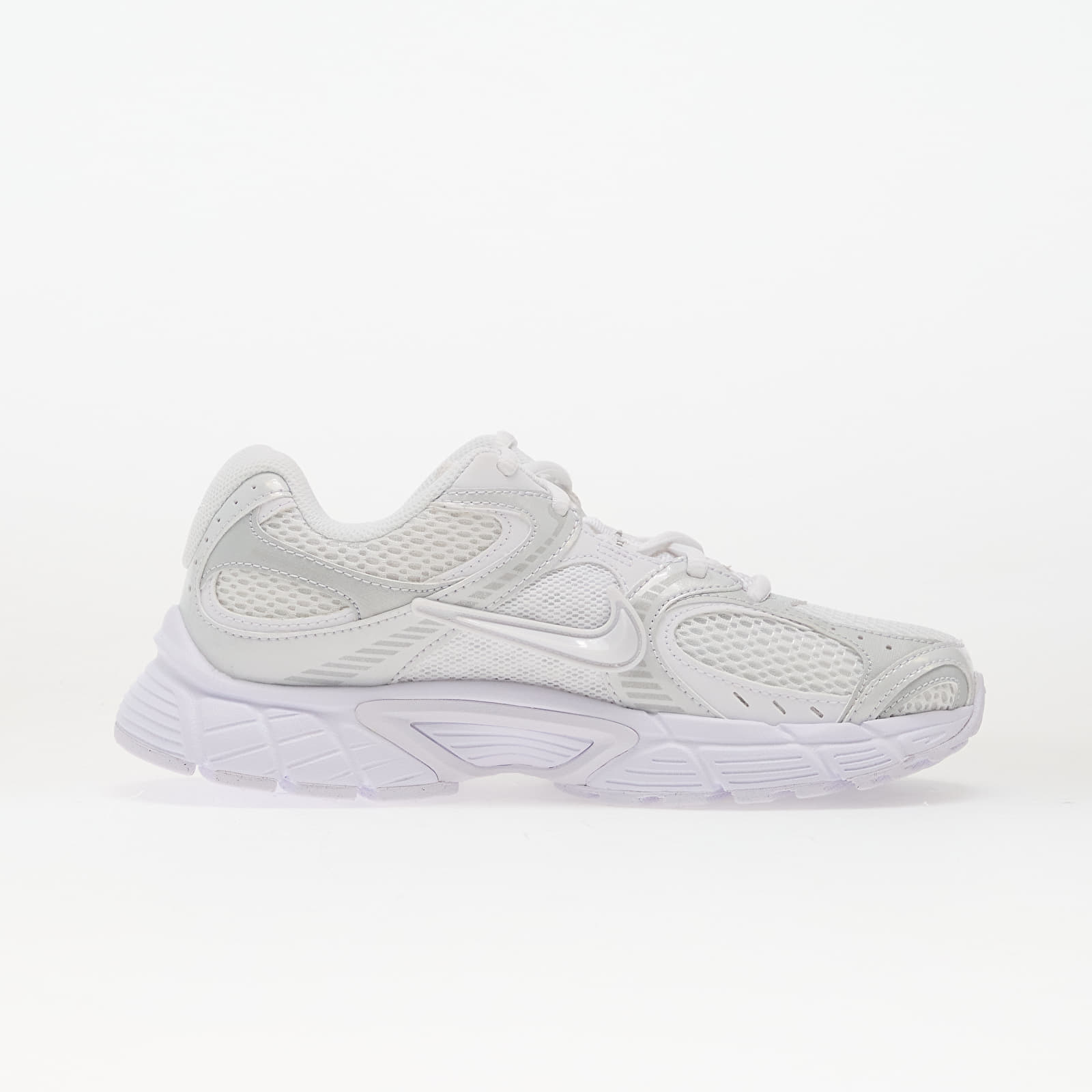 Sieviešu kedas un apavi Nike V5 Rnr White/ White-Black-Metallic Silver