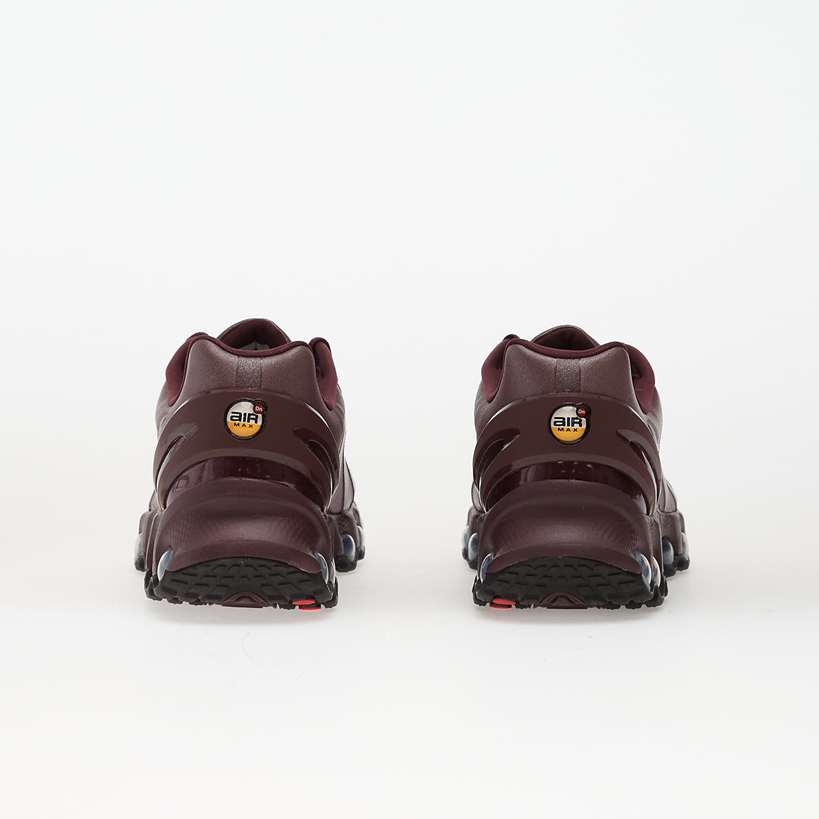 Sieviešu kedas un apavi Nike Air Max Dn8 Burgundy Crush/ Black-Burgundy Crush