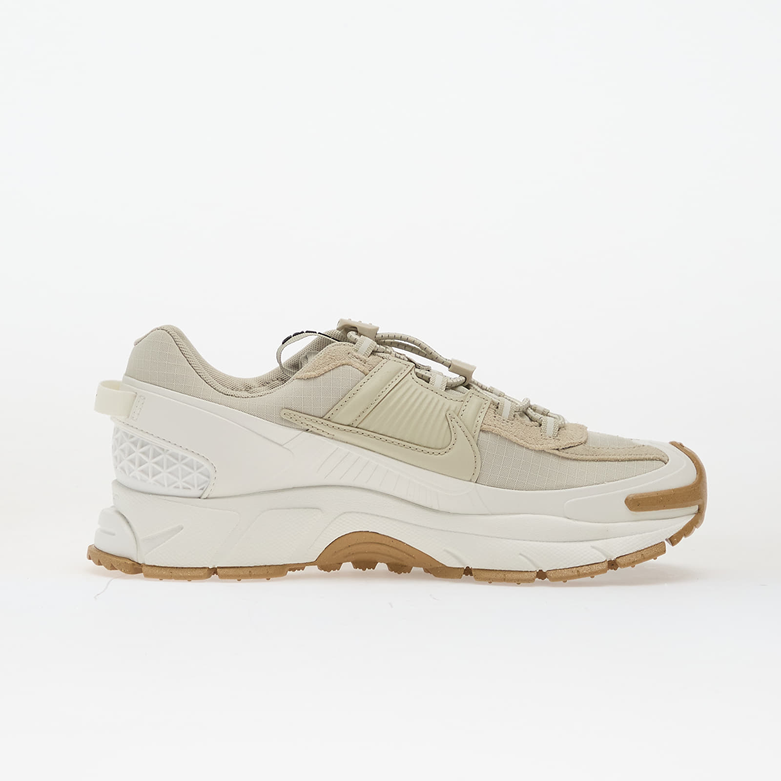 Women's sneakers and shoes Nike Zoom Vomero Roam Sail/ Light Stone-Gum Light Brown