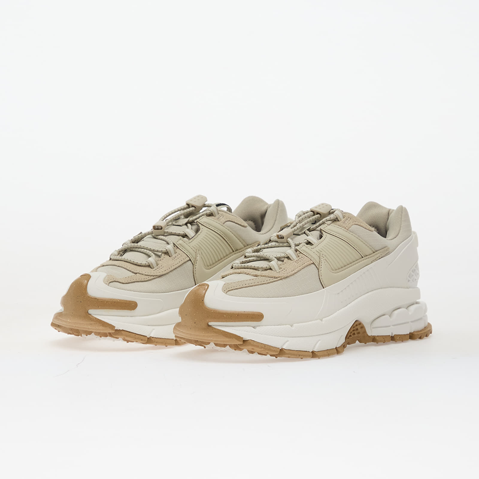 Women's sneakers and shoes Nike Zoom Vomero Roam Sail/ Light Stone-Gum Light Brown