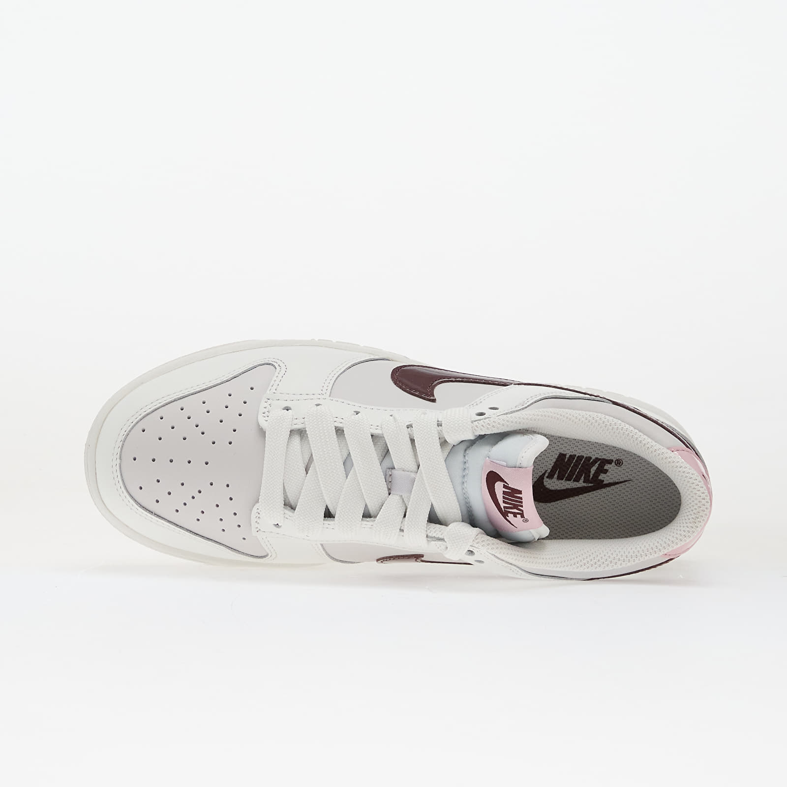 Women's sneakers and shoes Nike W Dunk Low Summit White/ Plum Chalk-Vast Grey