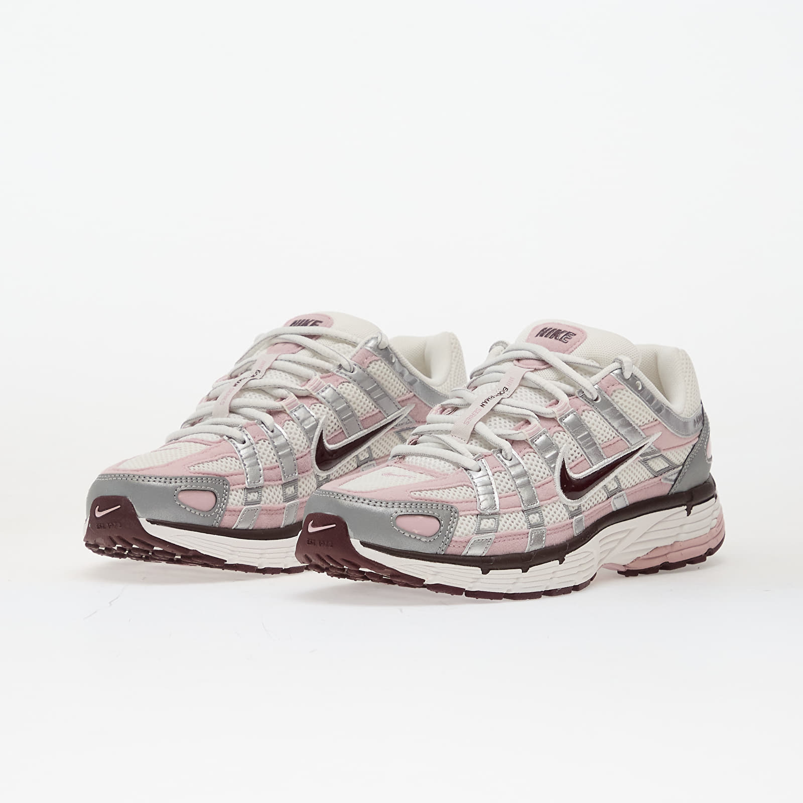 Sieviešu kedas un apavi Nike W P-6000 Summit White/ Plum Chalk-Metallic Silver