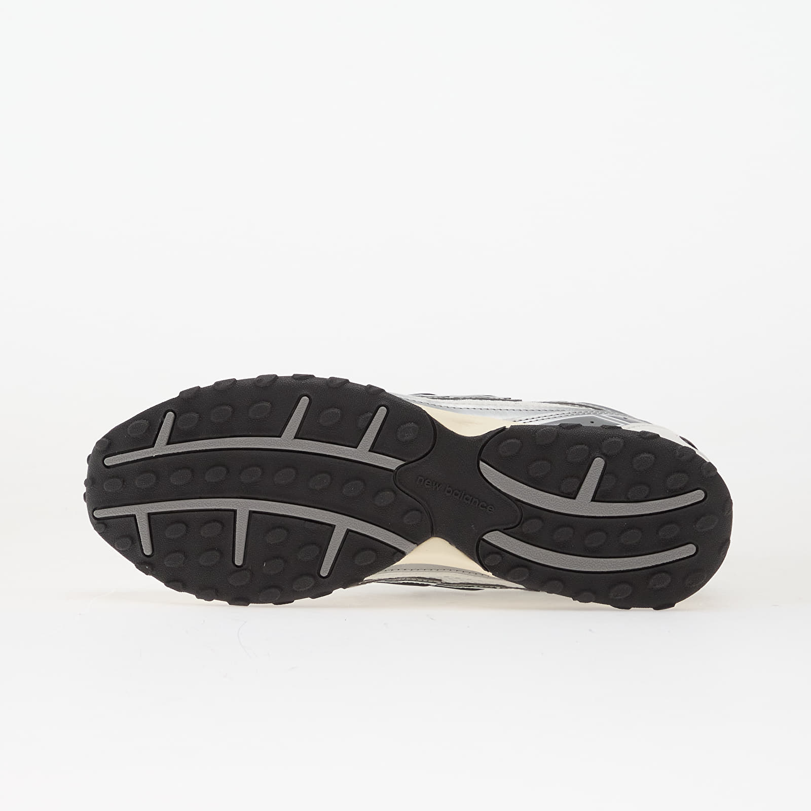 Мъжки кецове и обувки New Balance 204 Silver Metallic