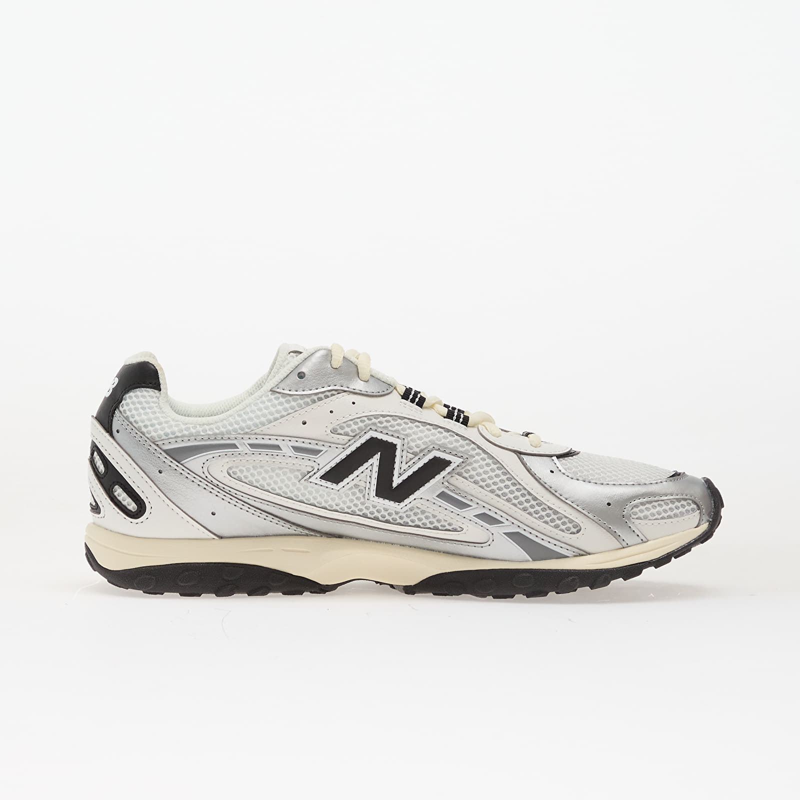 Мъжки кецове и обувки New Balance 204 Silver Metallic