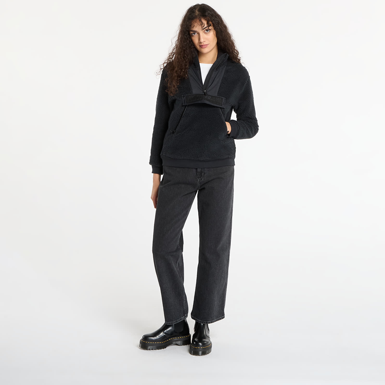 Jakne  Napapijri T-Seline Hzh W Black