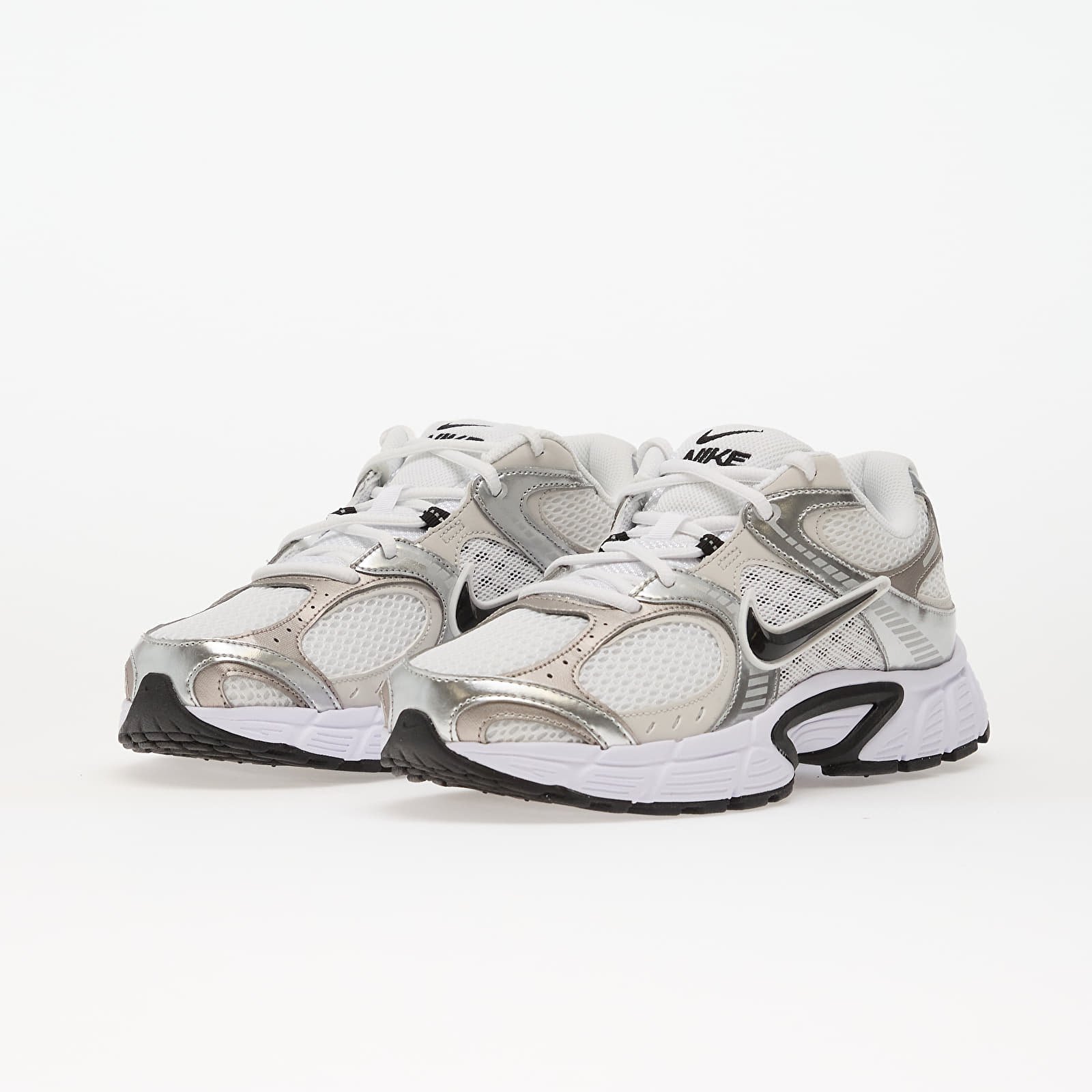 Vīriešu čības un apavi Nike V5 Rnr White/ Black-Vast Grey-College Grey