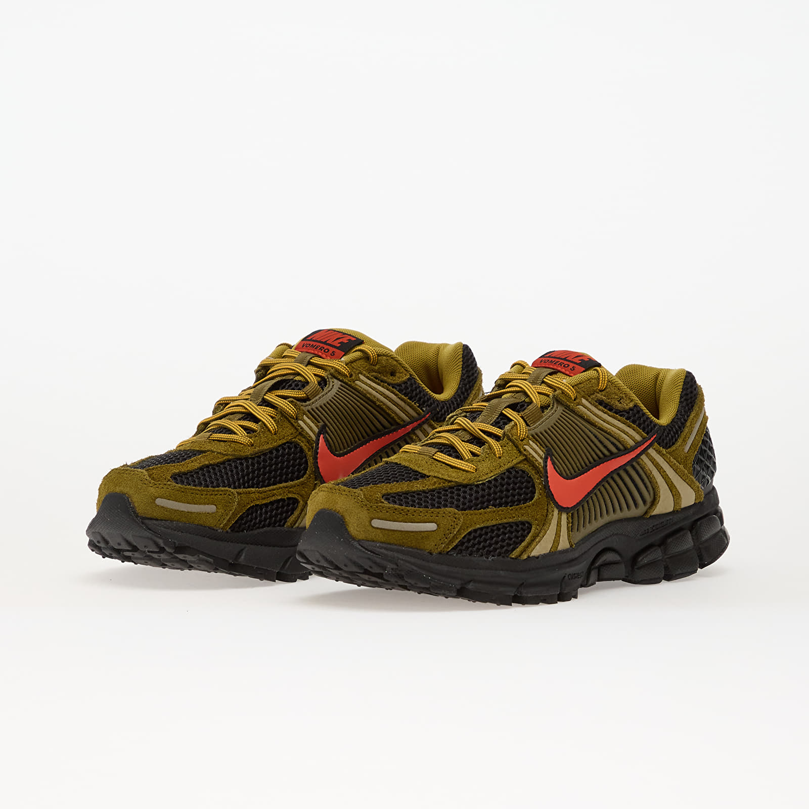 Turnschuhe und Schuhe für Männer Nike Zoom Vomero 5 Premium Olive Flak/ Picante Red-Black