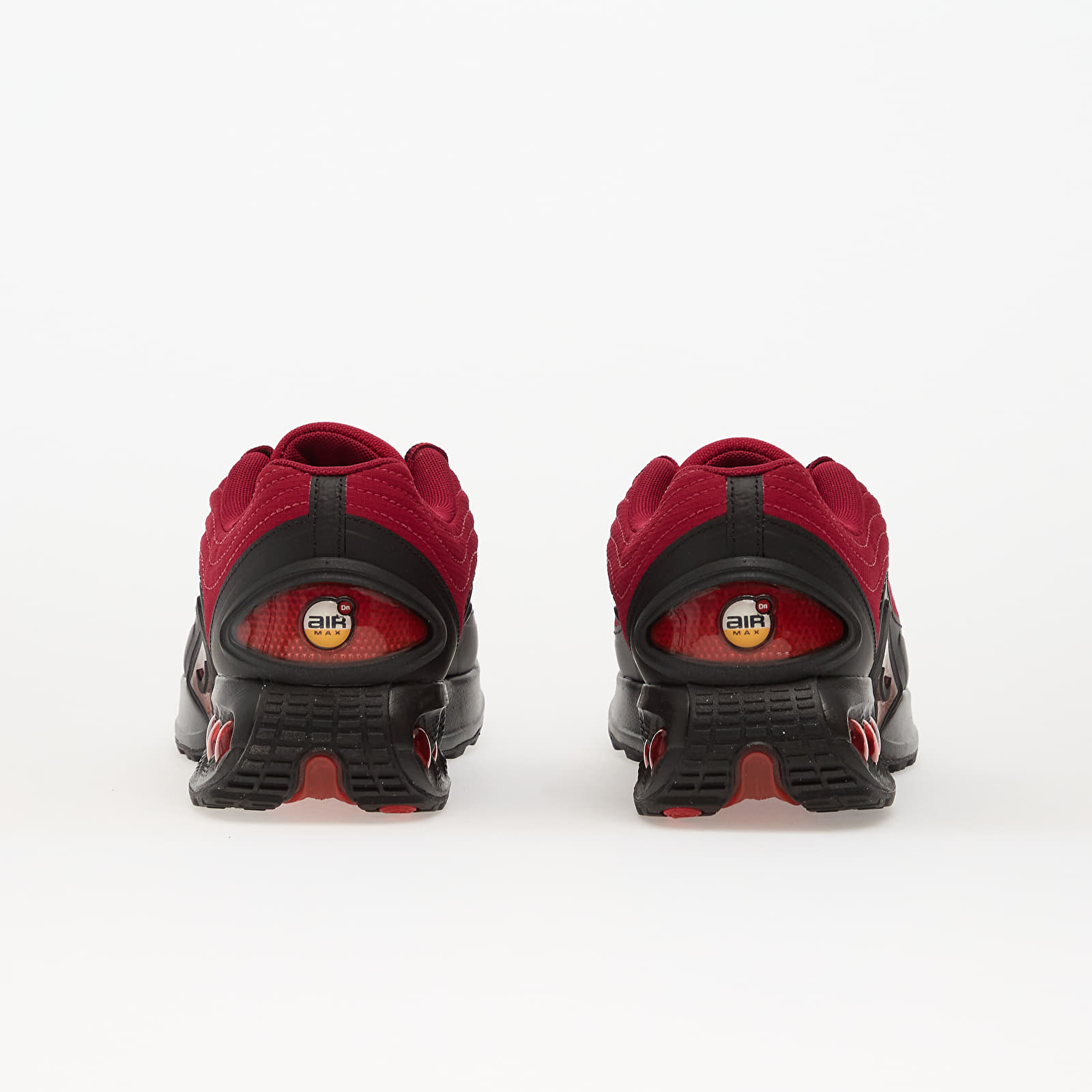Moški čevlji Nike Air Max Dn Winterized Noble Red/ Black-Noble Red-Lt Crimson