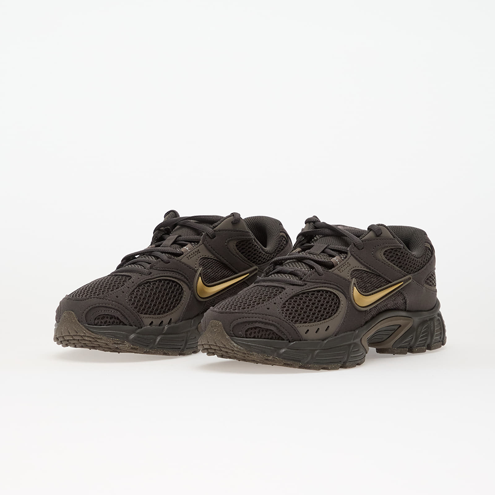 Sneakers och skor för kvinnor Nike V5 Rnr Medium Ash/ Metallic Gold-Cave Stone