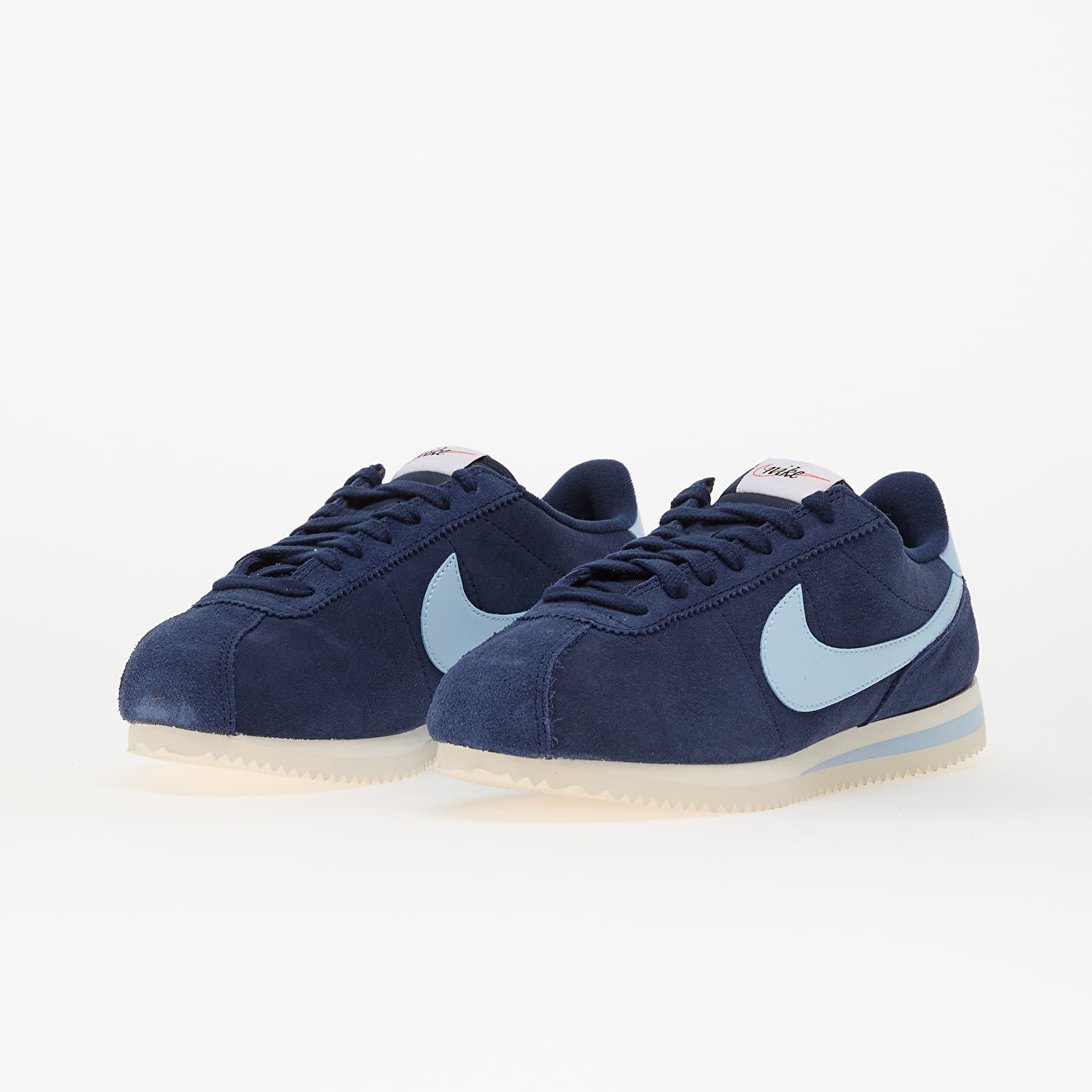 Sneakers und Schuhe für Frauen Nike Cortez Midnight Navy/ Celestine Blue-Sail